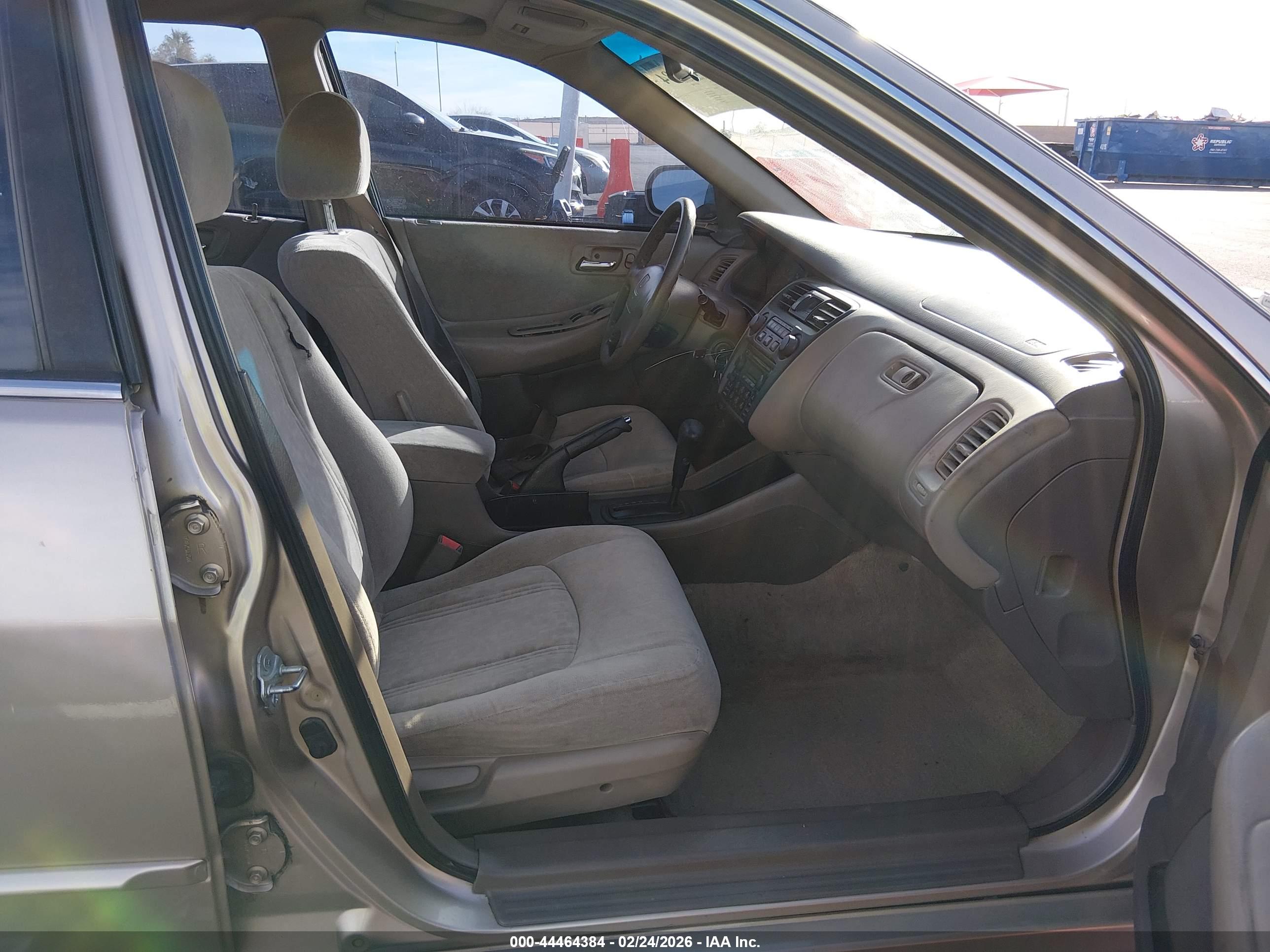 HONDA ACCORD image 5