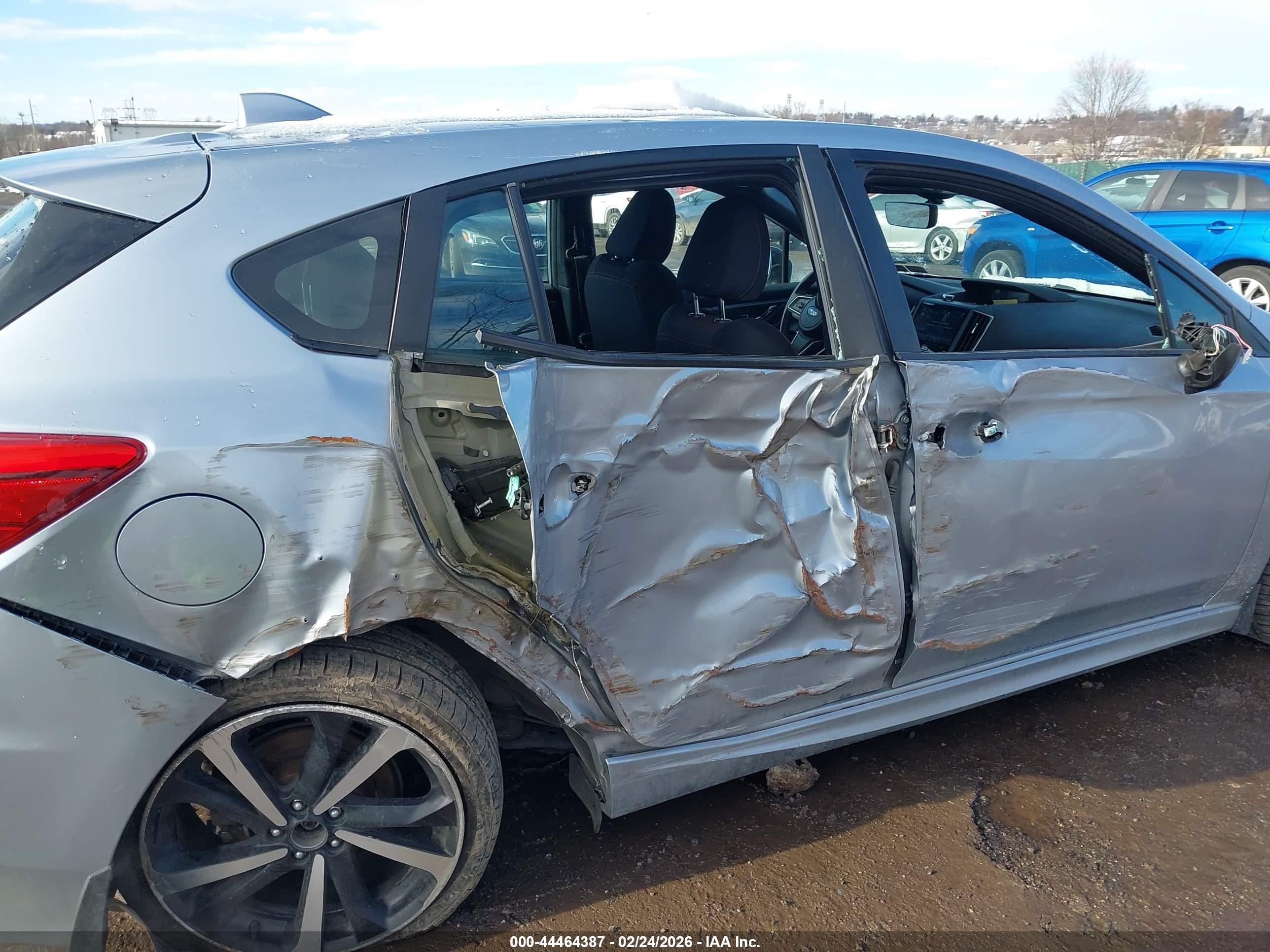 SUBARU IMPREZA image 6