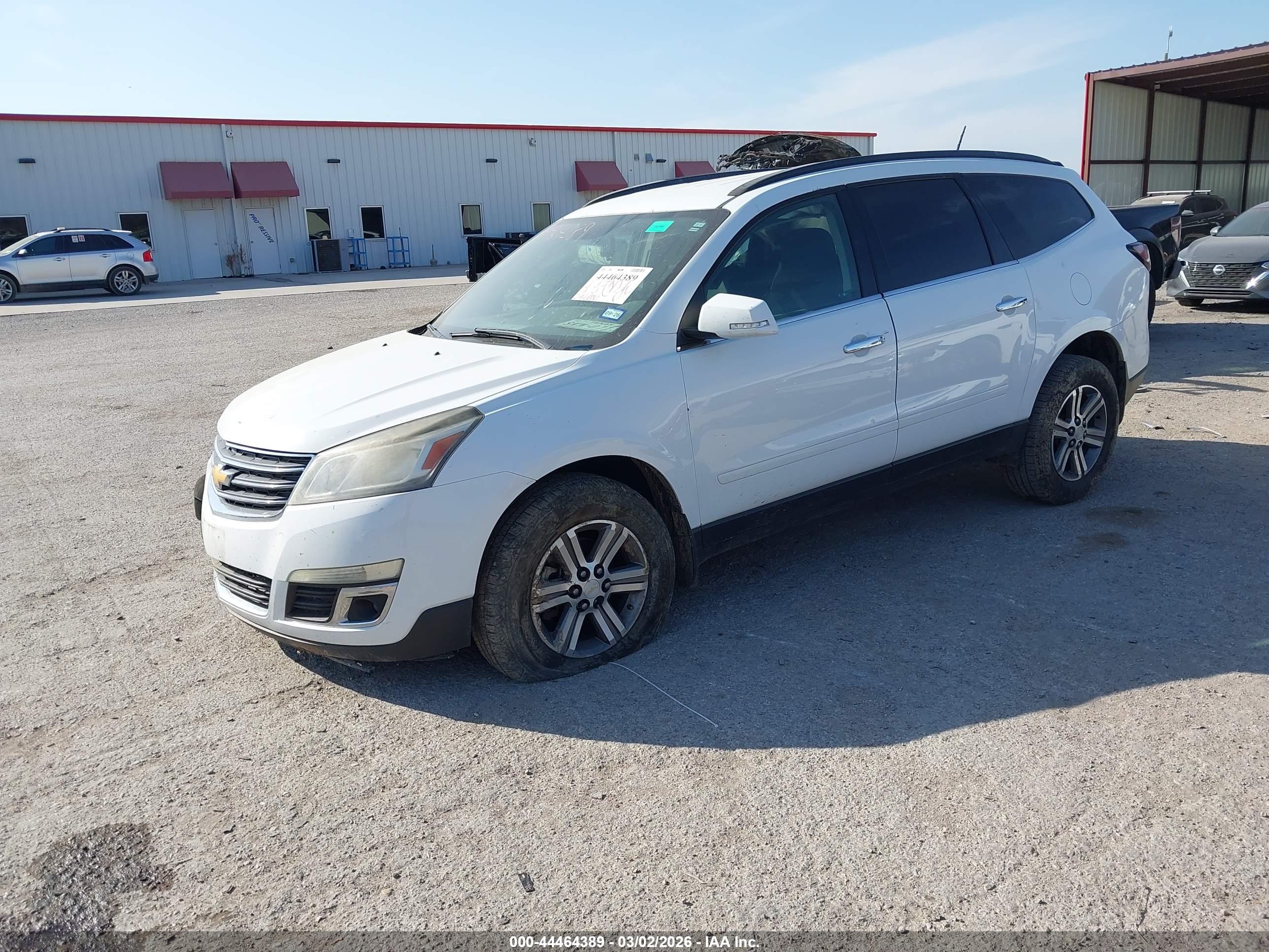 CHEVROLET TRAVERSE image 2