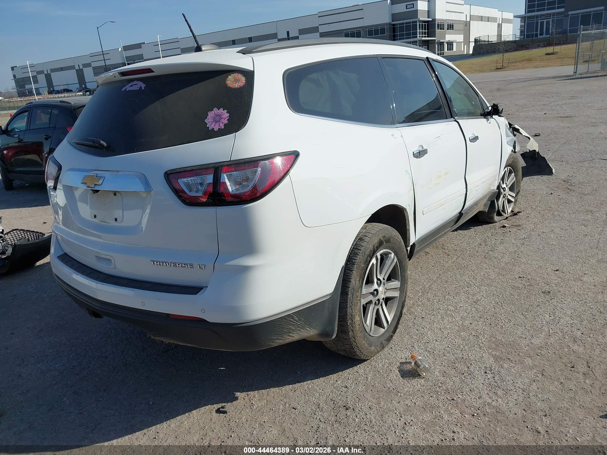 CHEVROLET TRAVERSE image 4