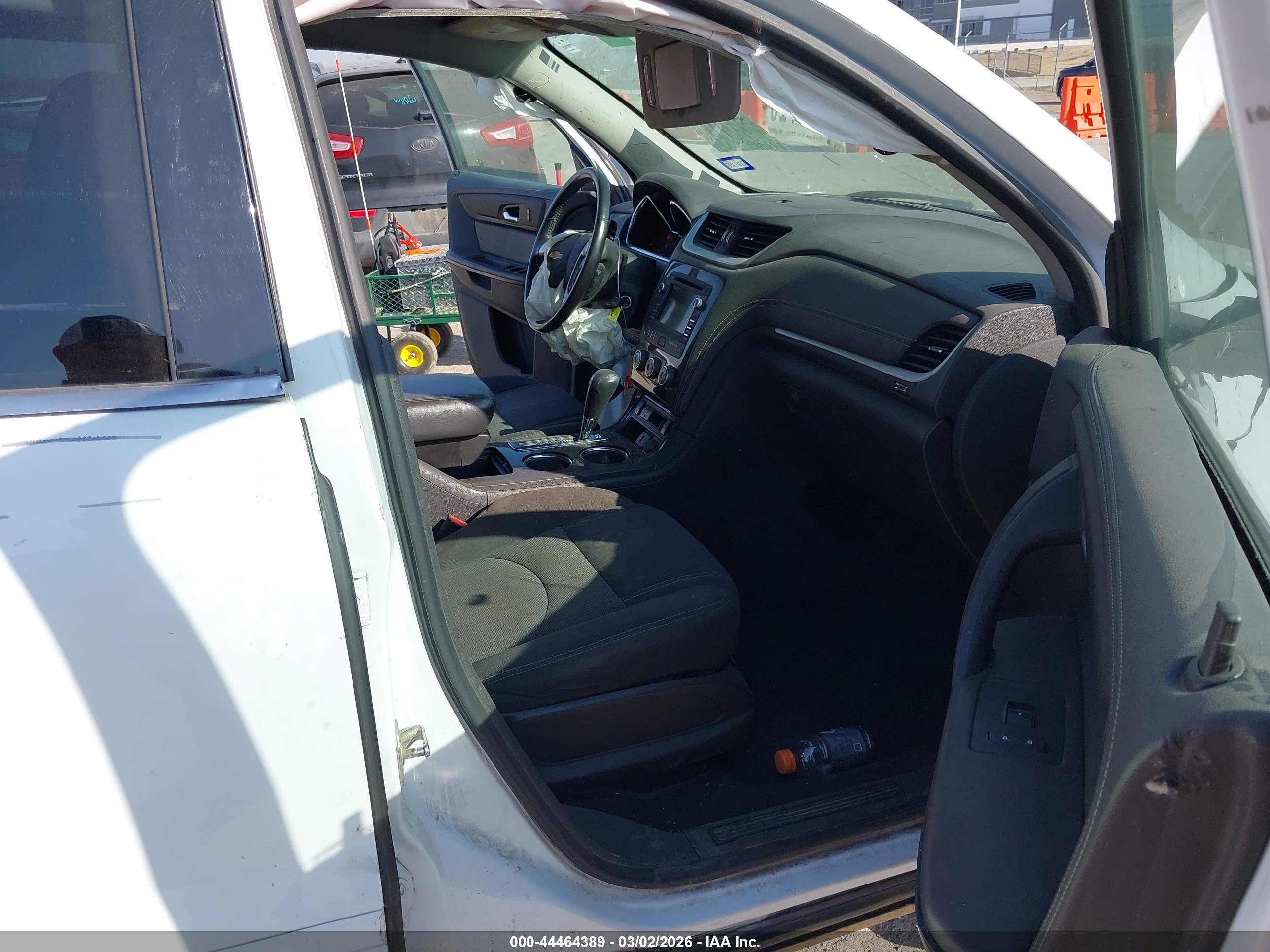 CHEVROLET TRAVERSE image 5
