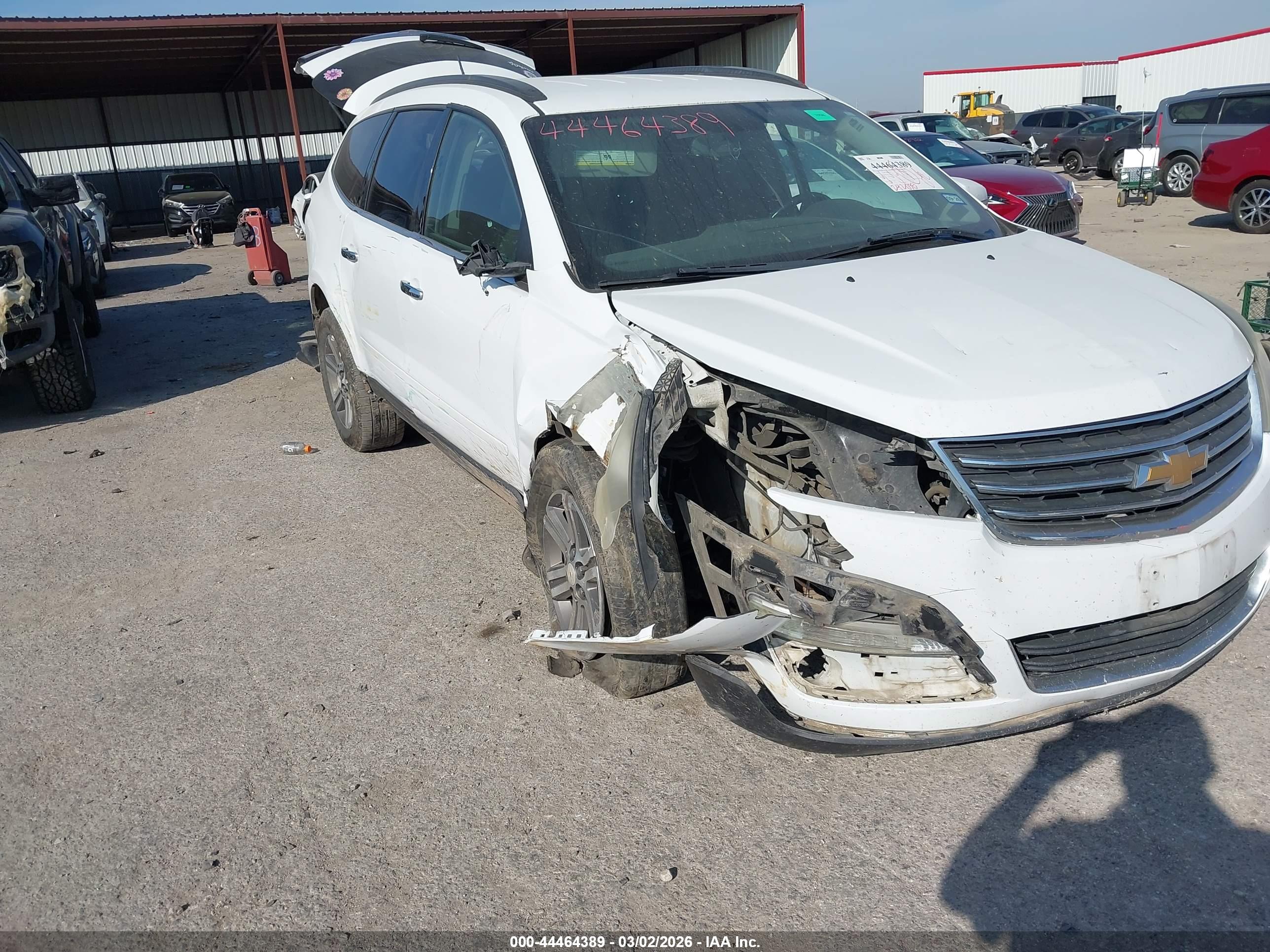 CHEVROLET TRAVERSE image 6