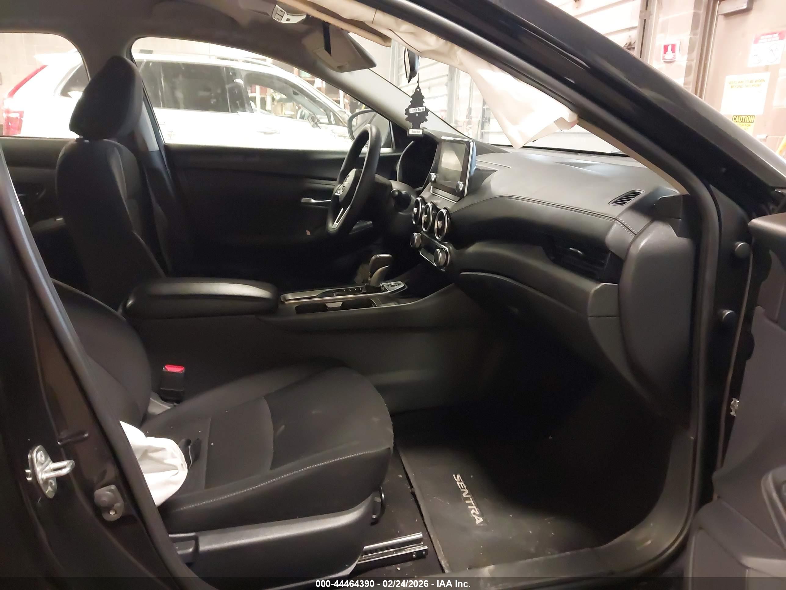 NISSAN SENTRA image 5