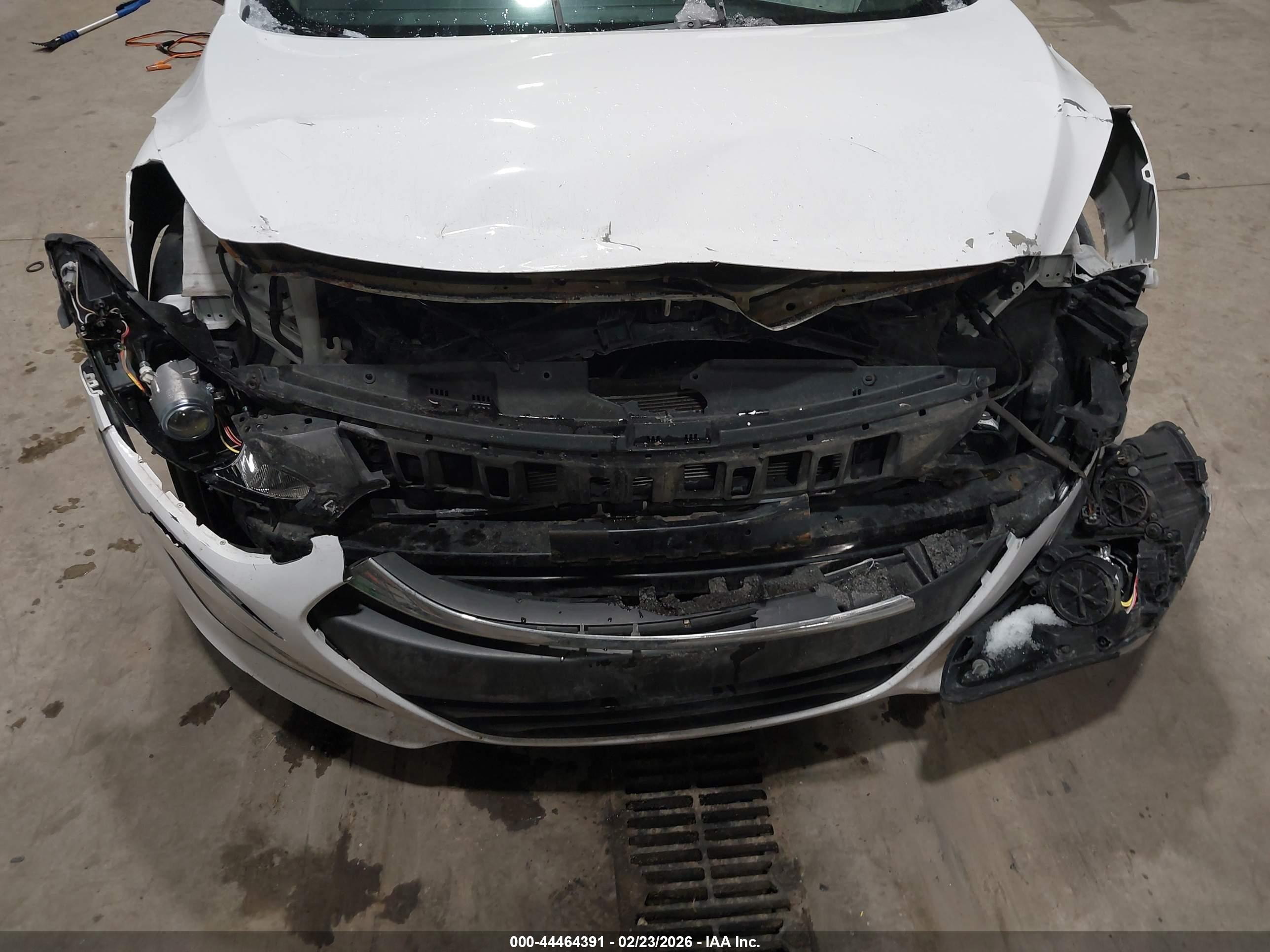 HYUNDAI ELANTRA image 6