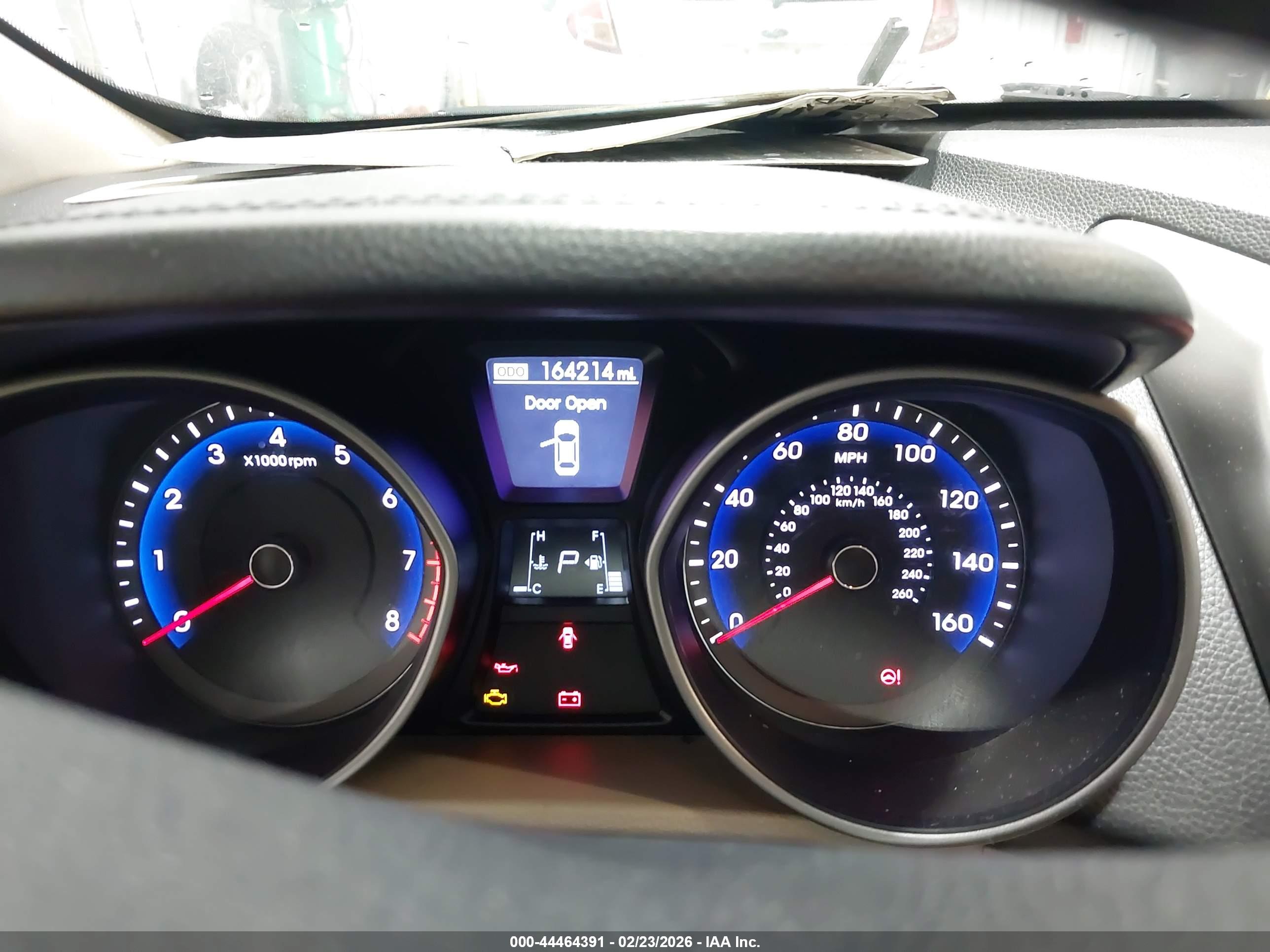 HYUNDAI ELANTRA image 7
