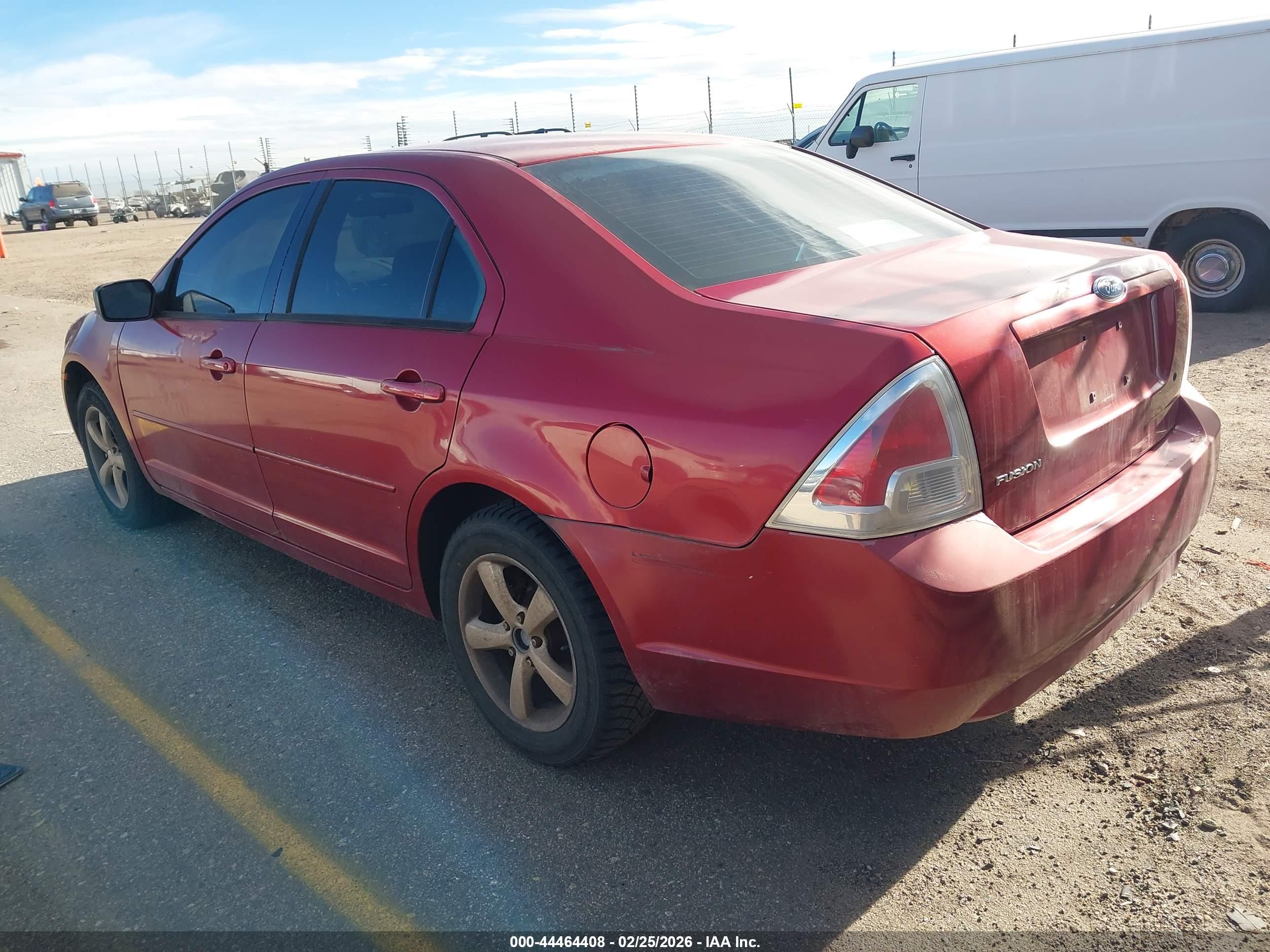 FORD FUSION image 3