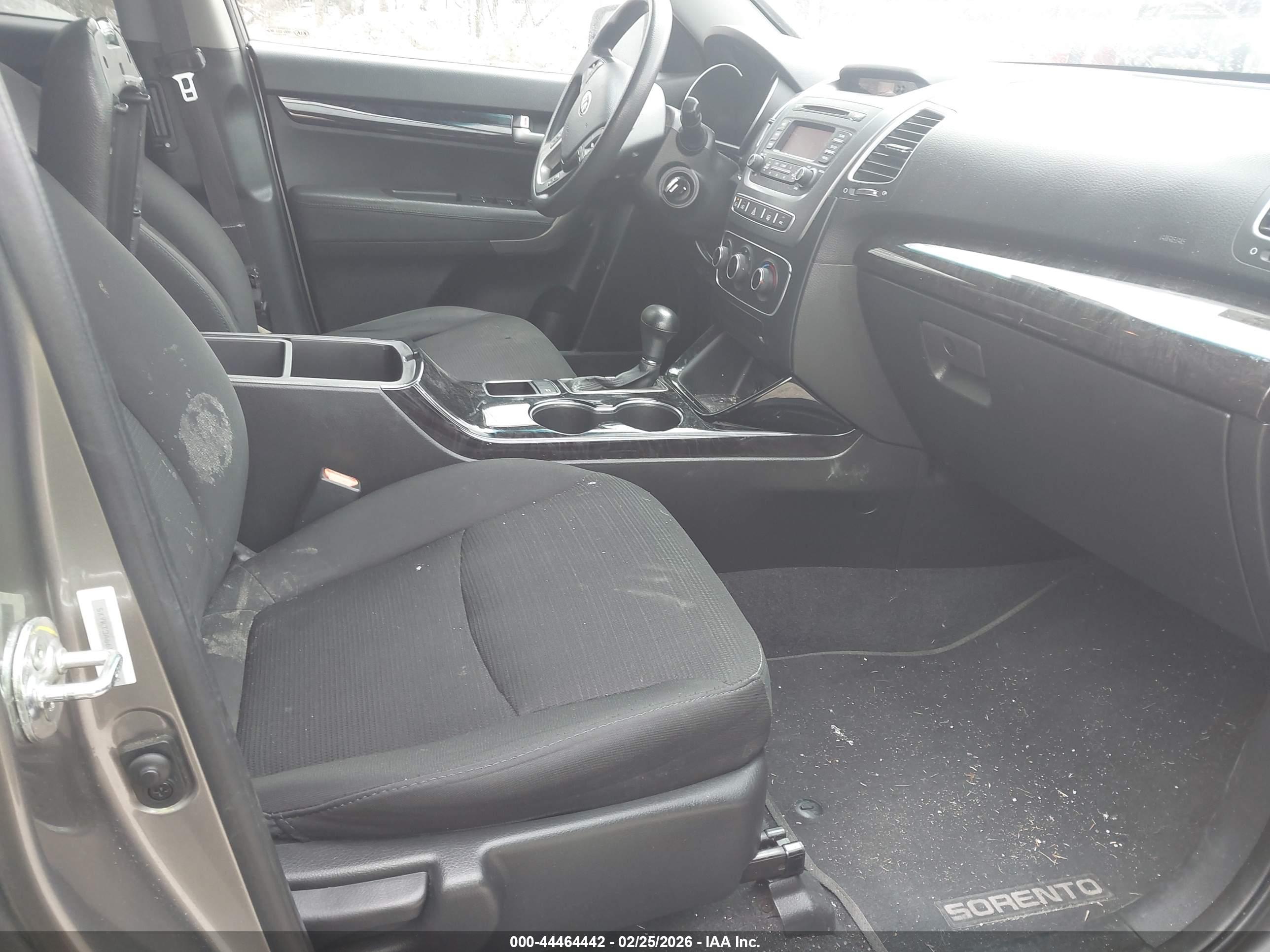 KIA SORENTO image 5