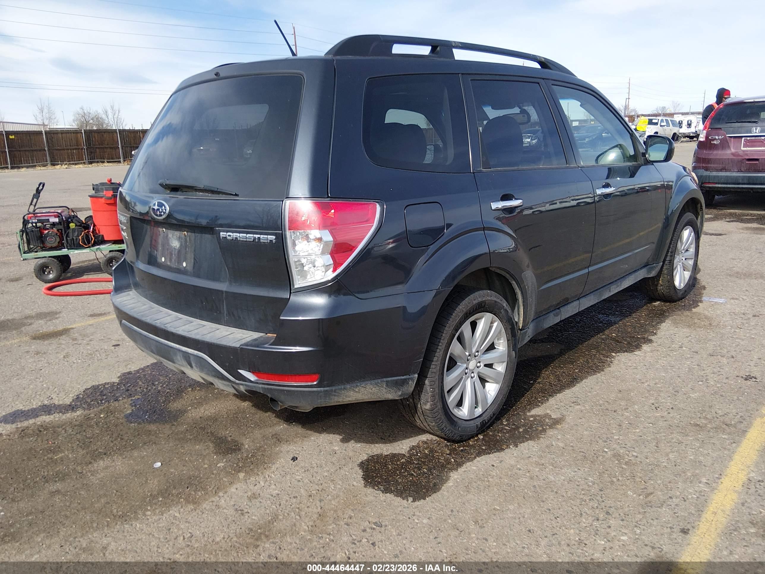 SUBARU FORESTER image 4
