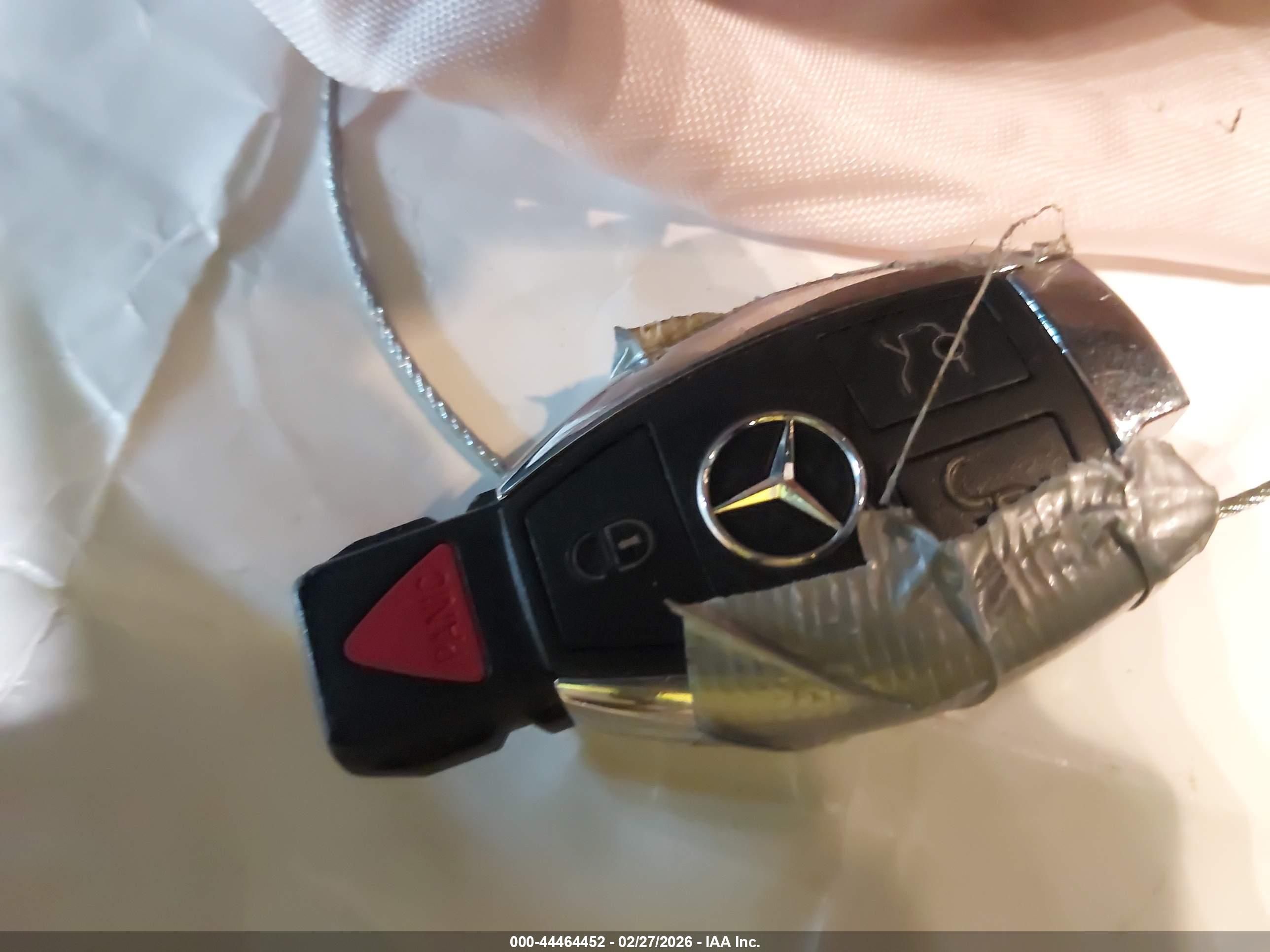 MERCEDES-BENZ C image 11