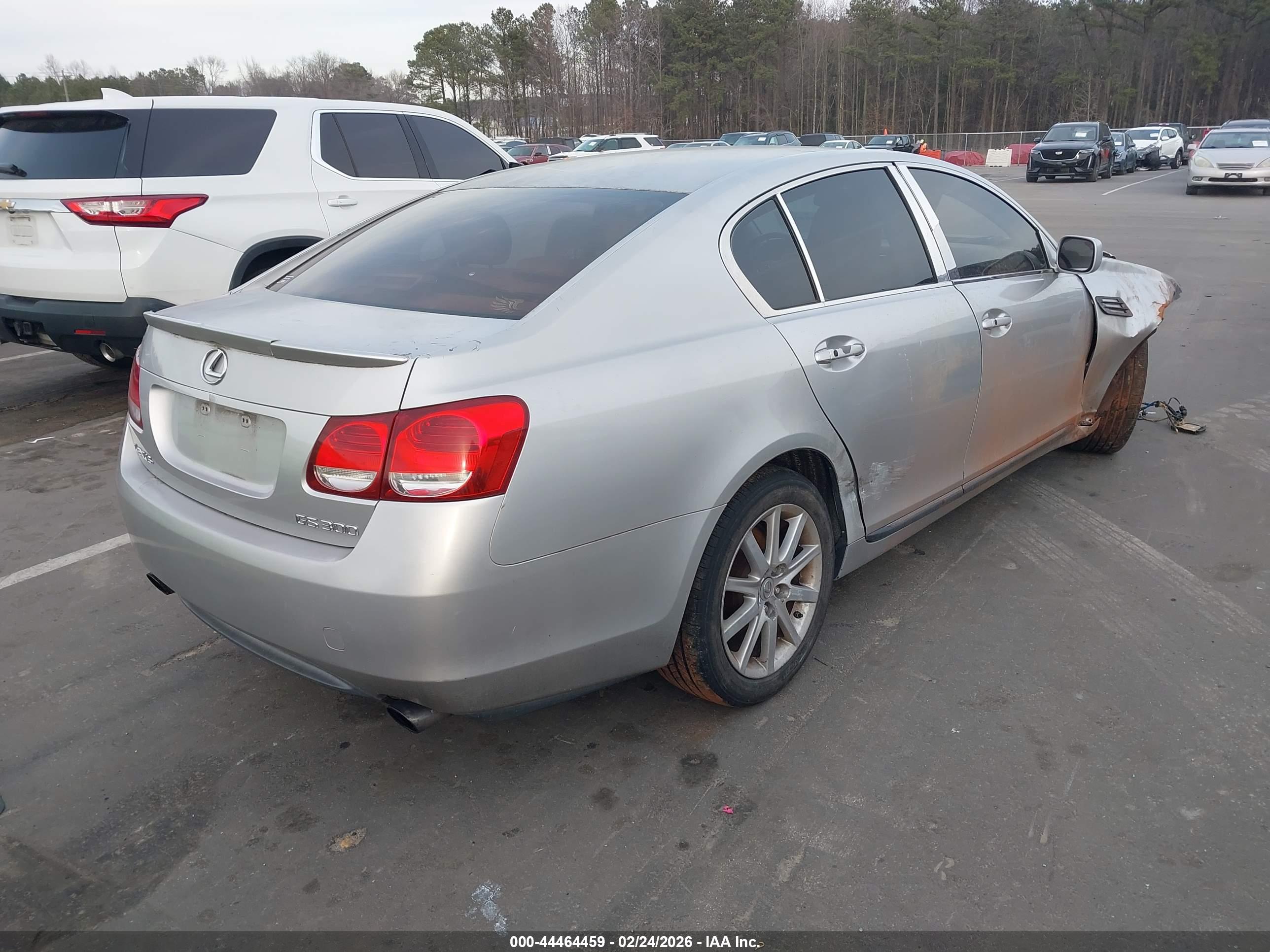 LEXUS GS image 4
