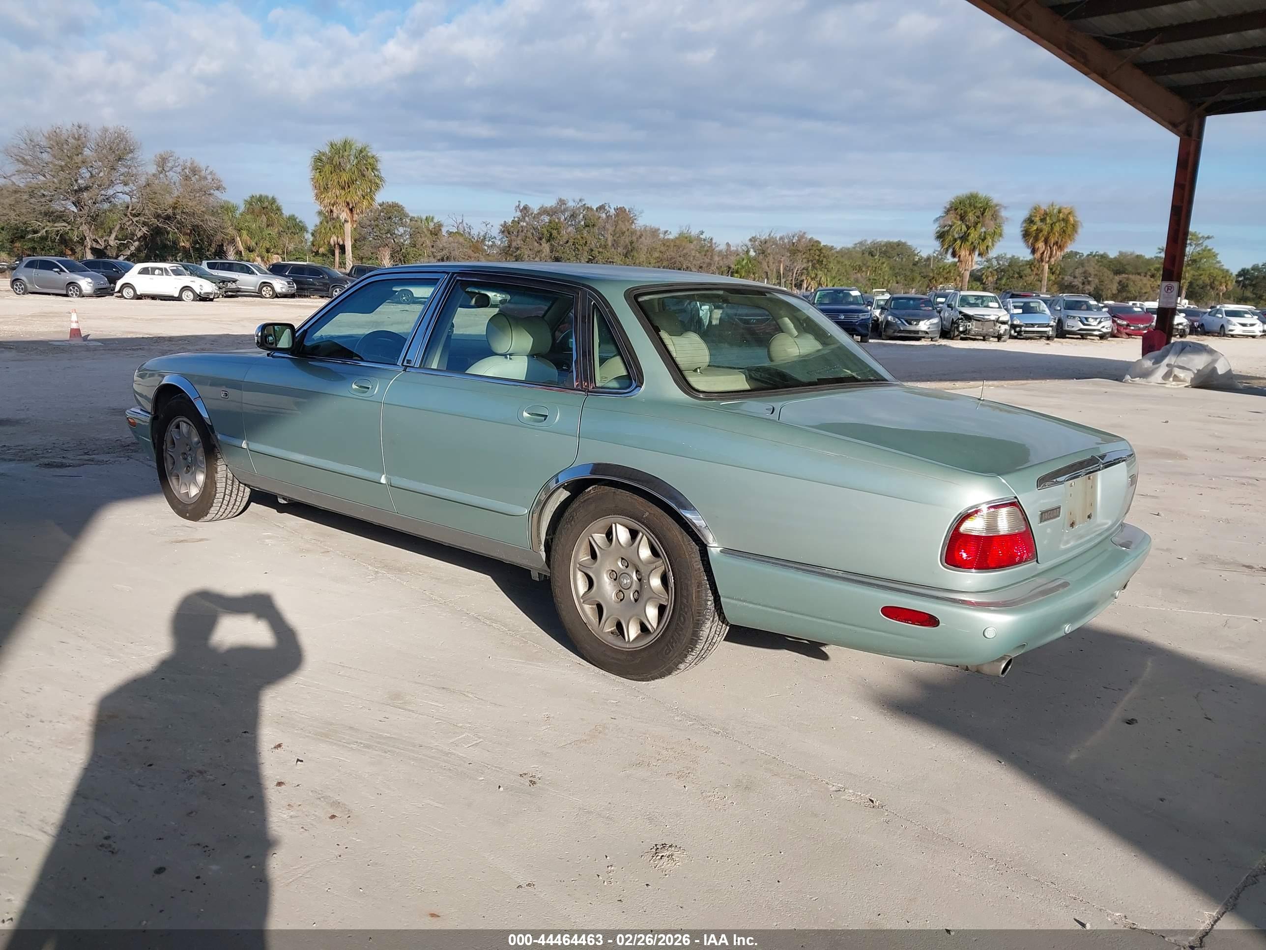 JAGUAR XJ8 image 3