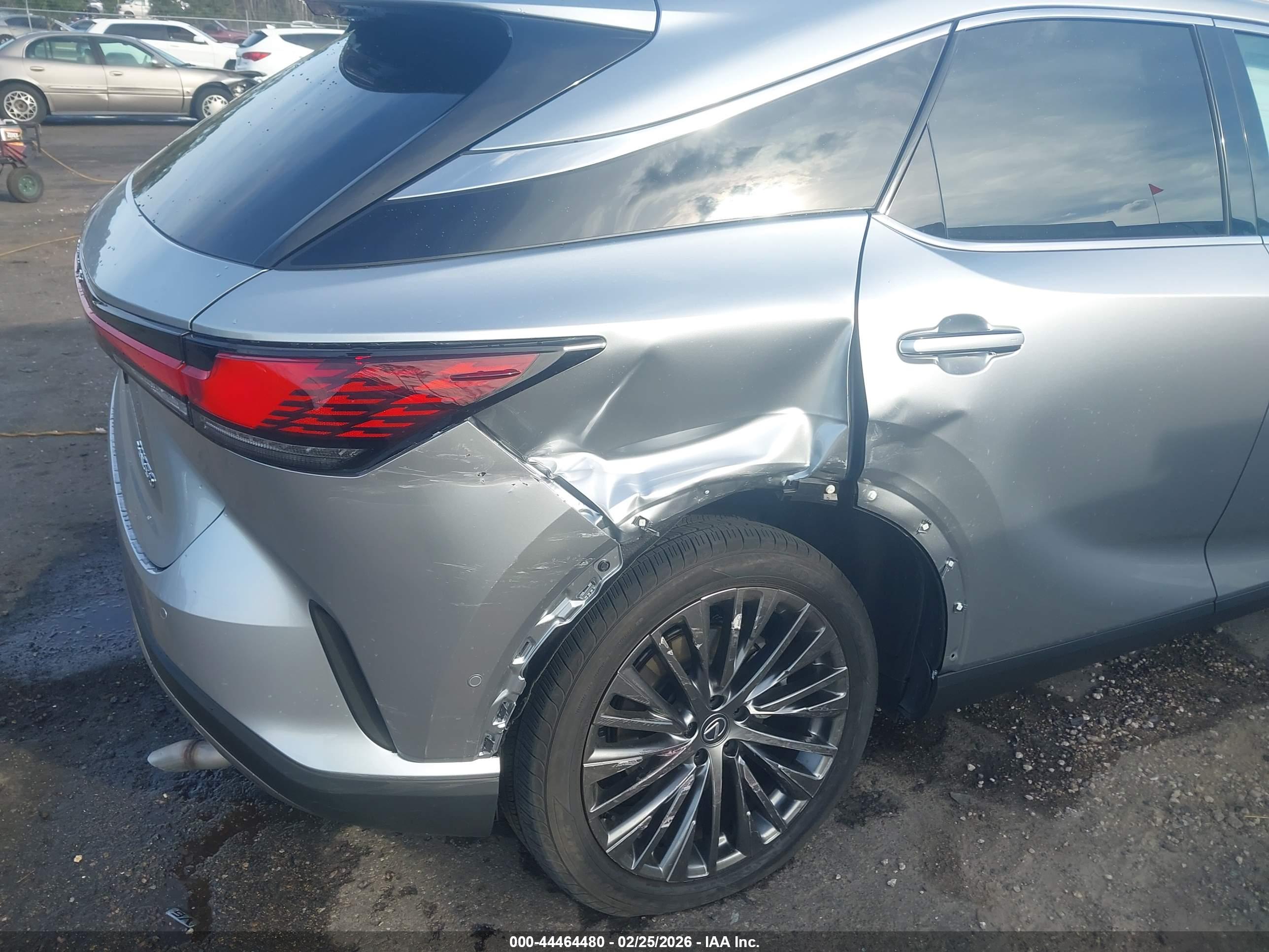 LEXUS RX image 6
