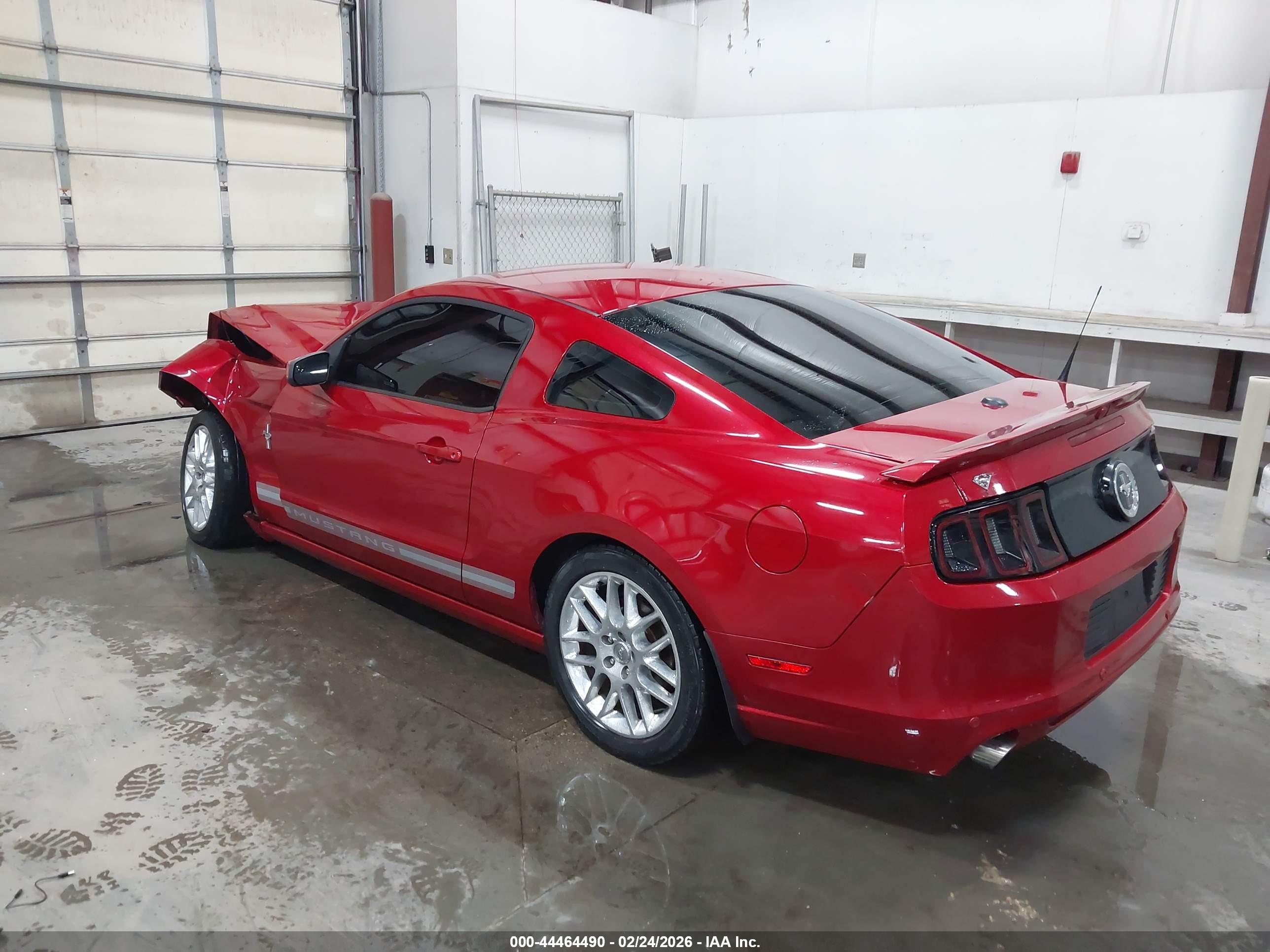 FORD MUSTANG image 3