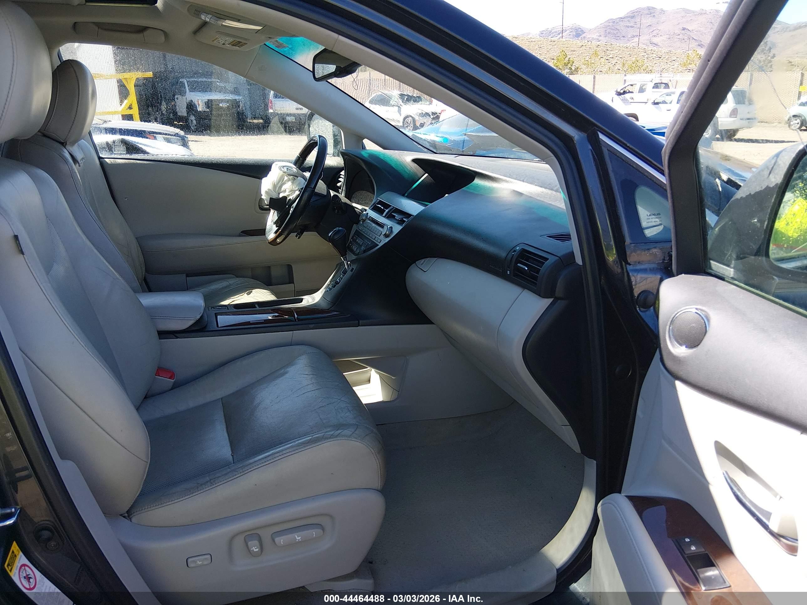 LEXUS RX image 5