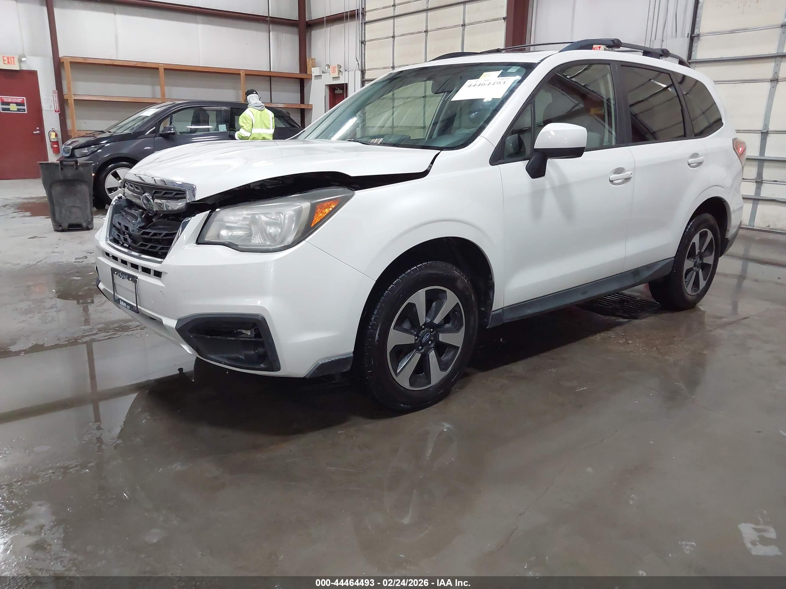 SUBARU FORESTER image 2