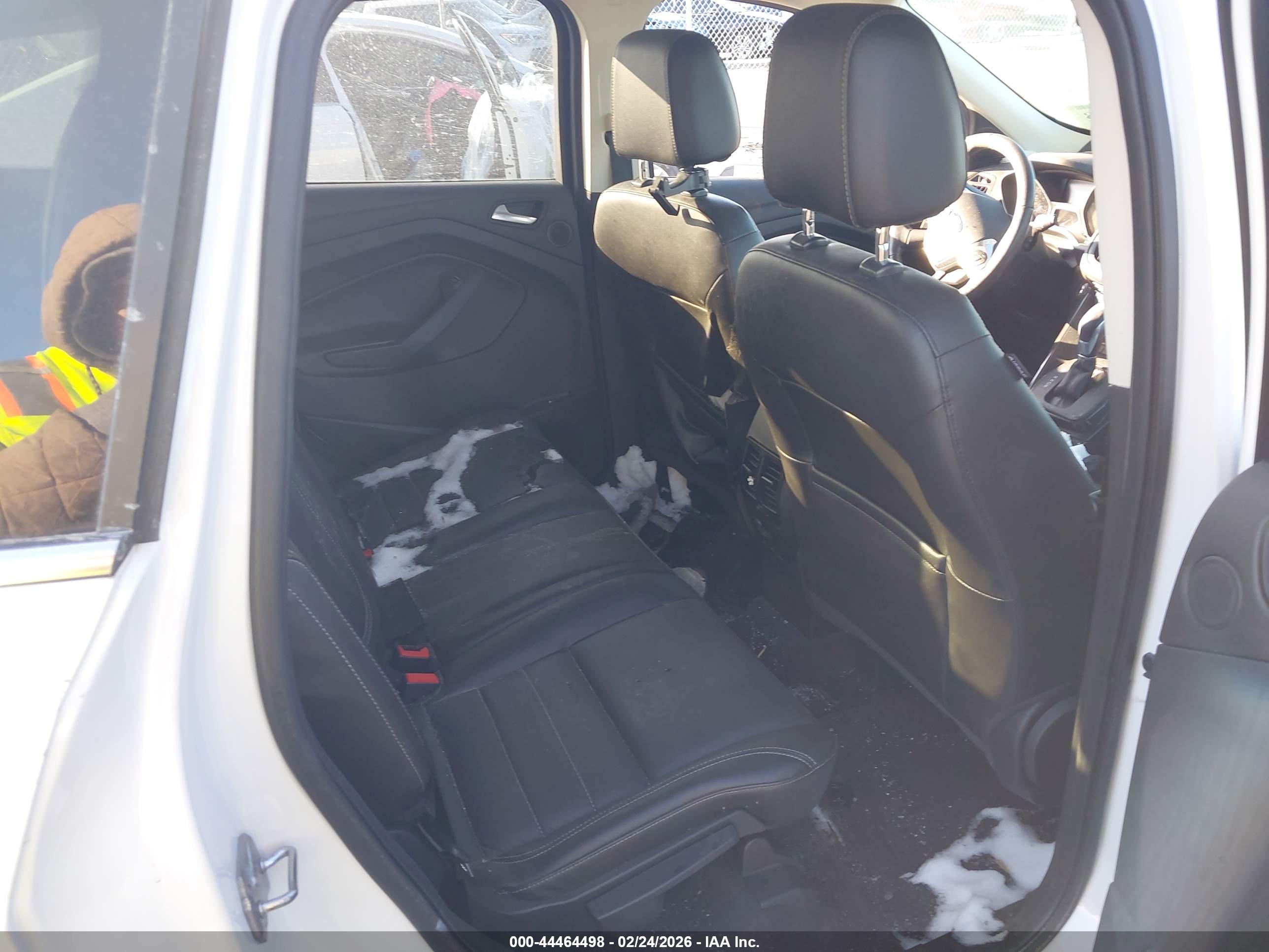 FORD ESCAPE image 8