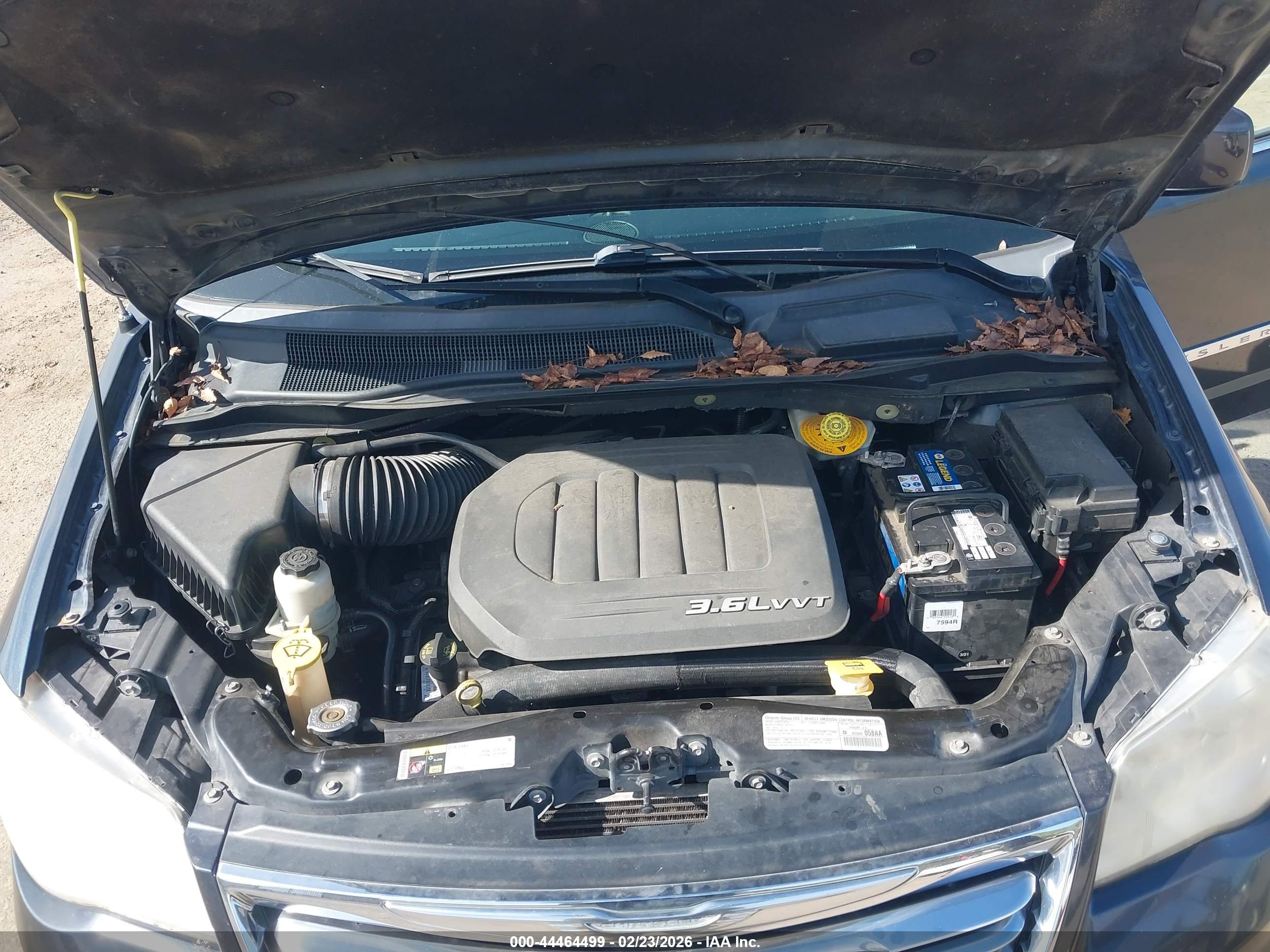 CHRYSLER TOWN image 10