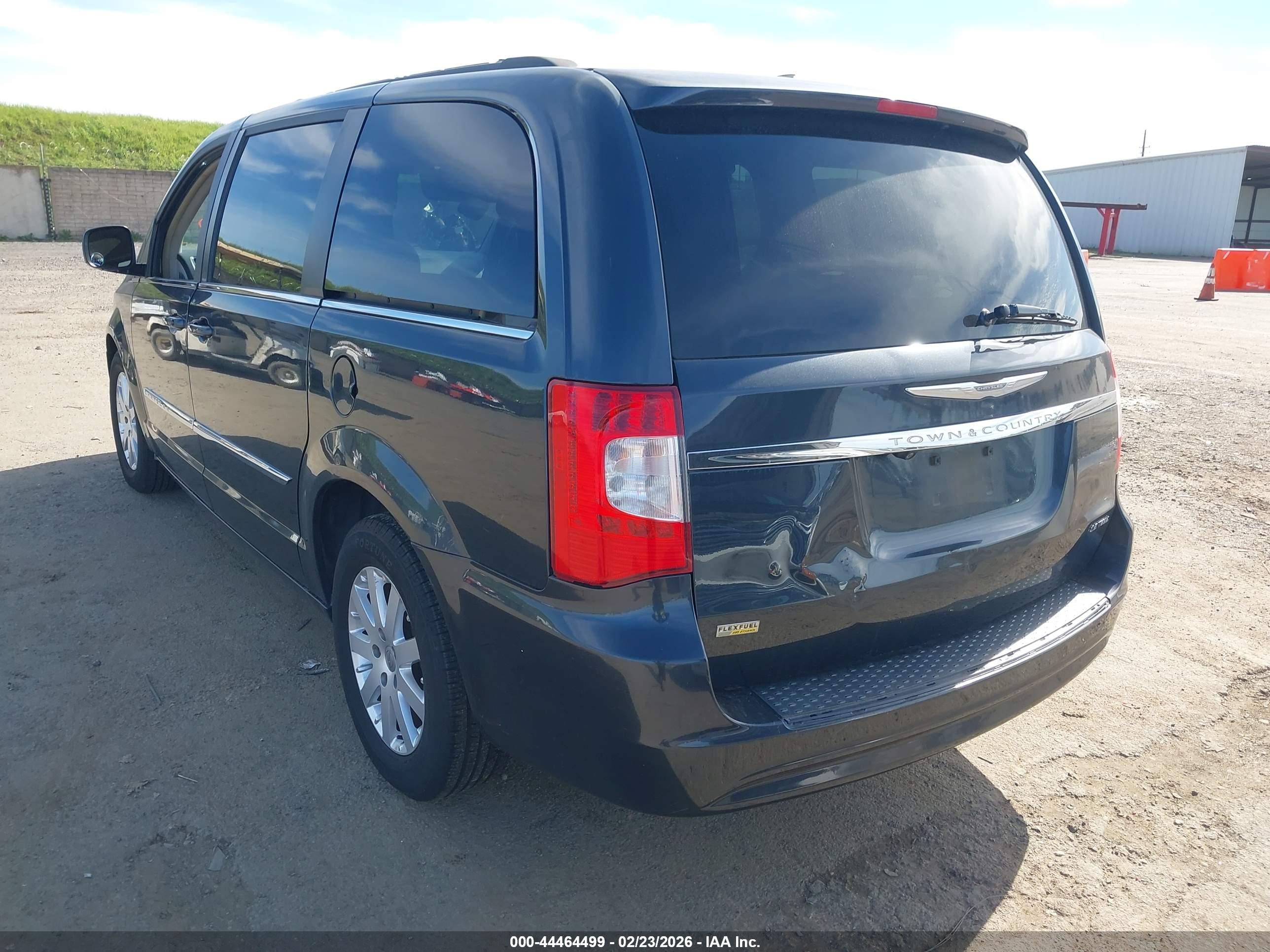 CHRYSLER TOWN image 3