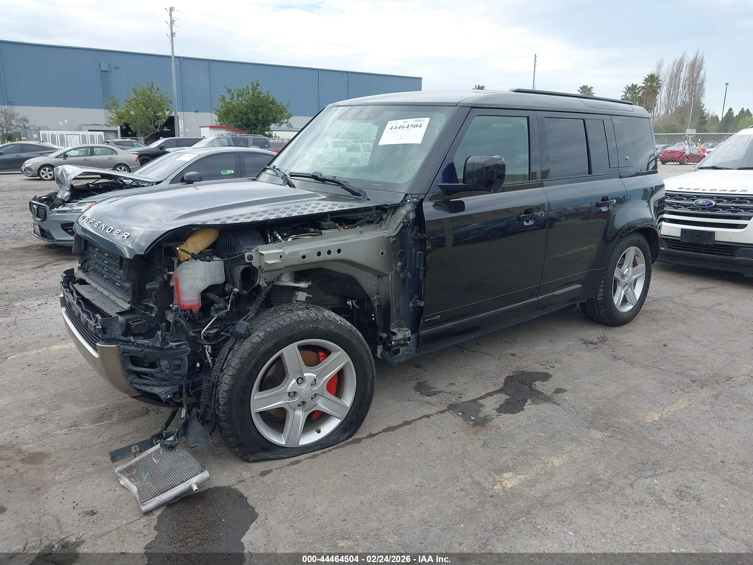 LAND ROVER image 2