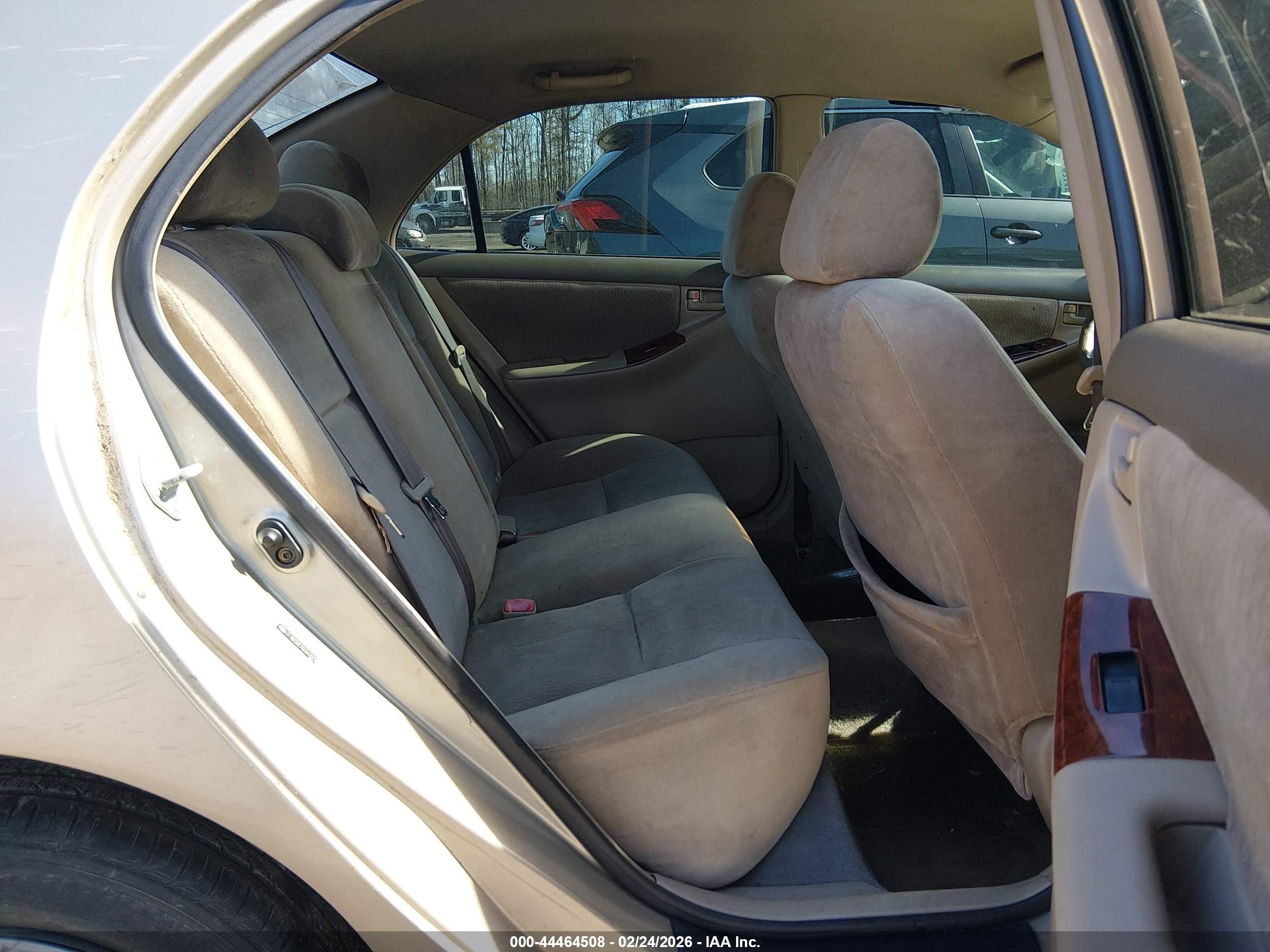 TOYOTA COROLLA image 8