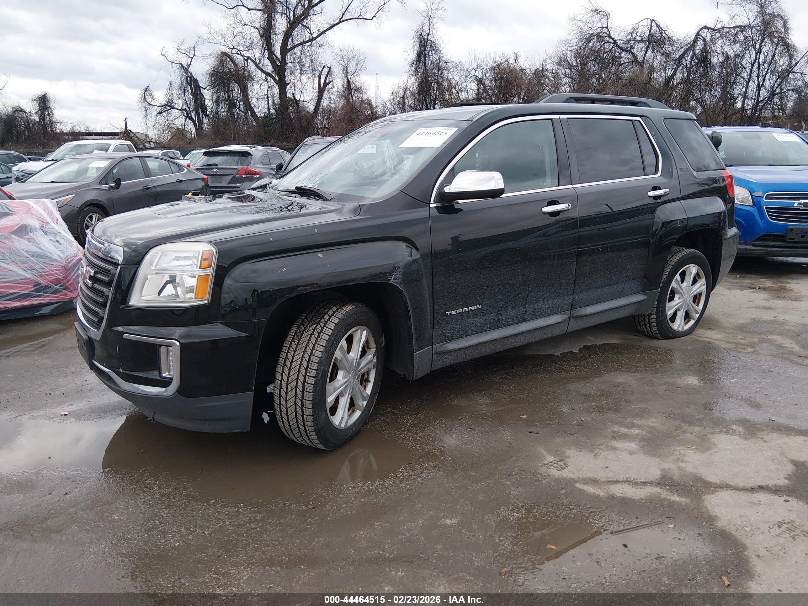 GMC TERRAIN image 2