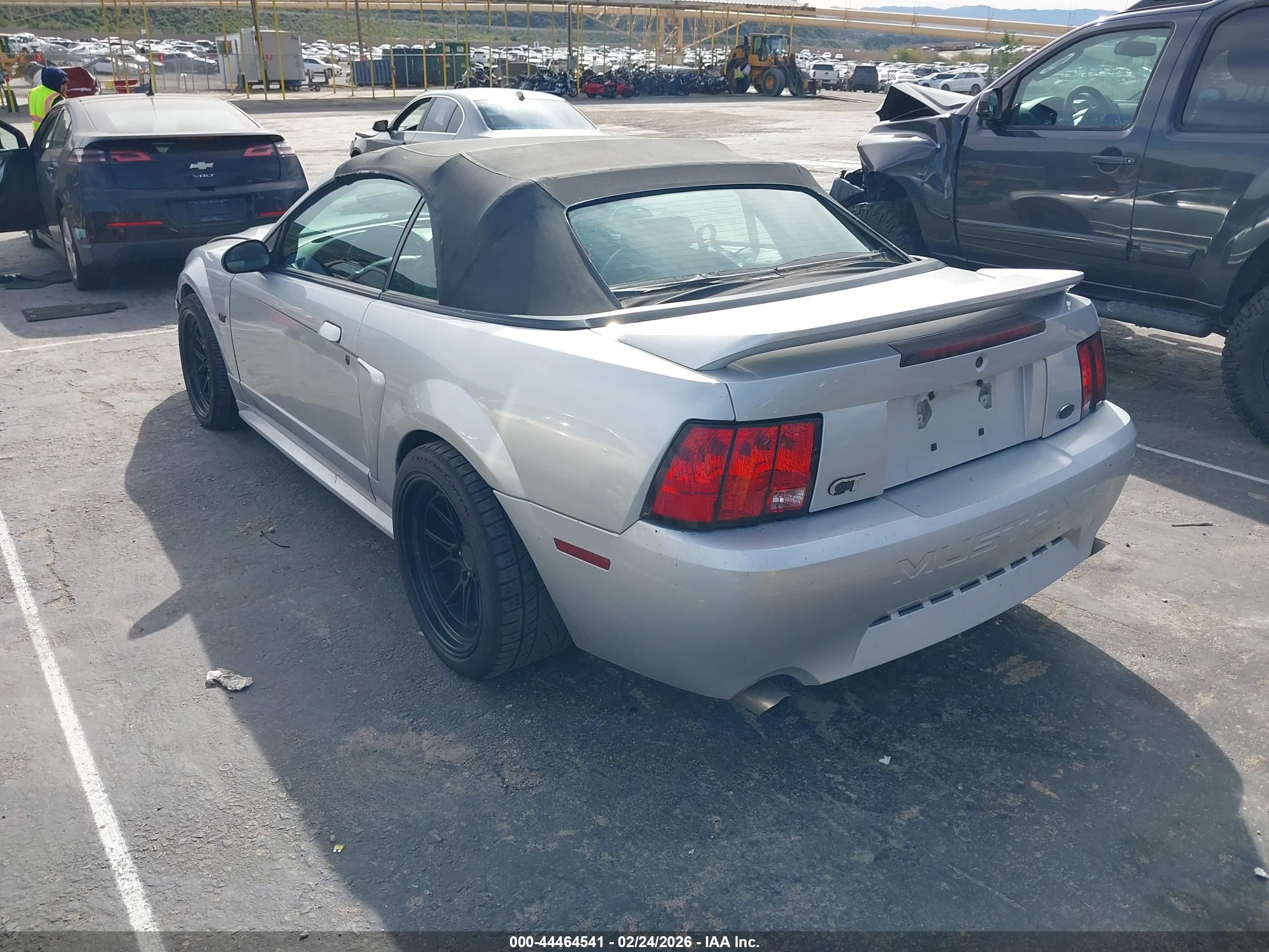 FORD MUSTANG image 3