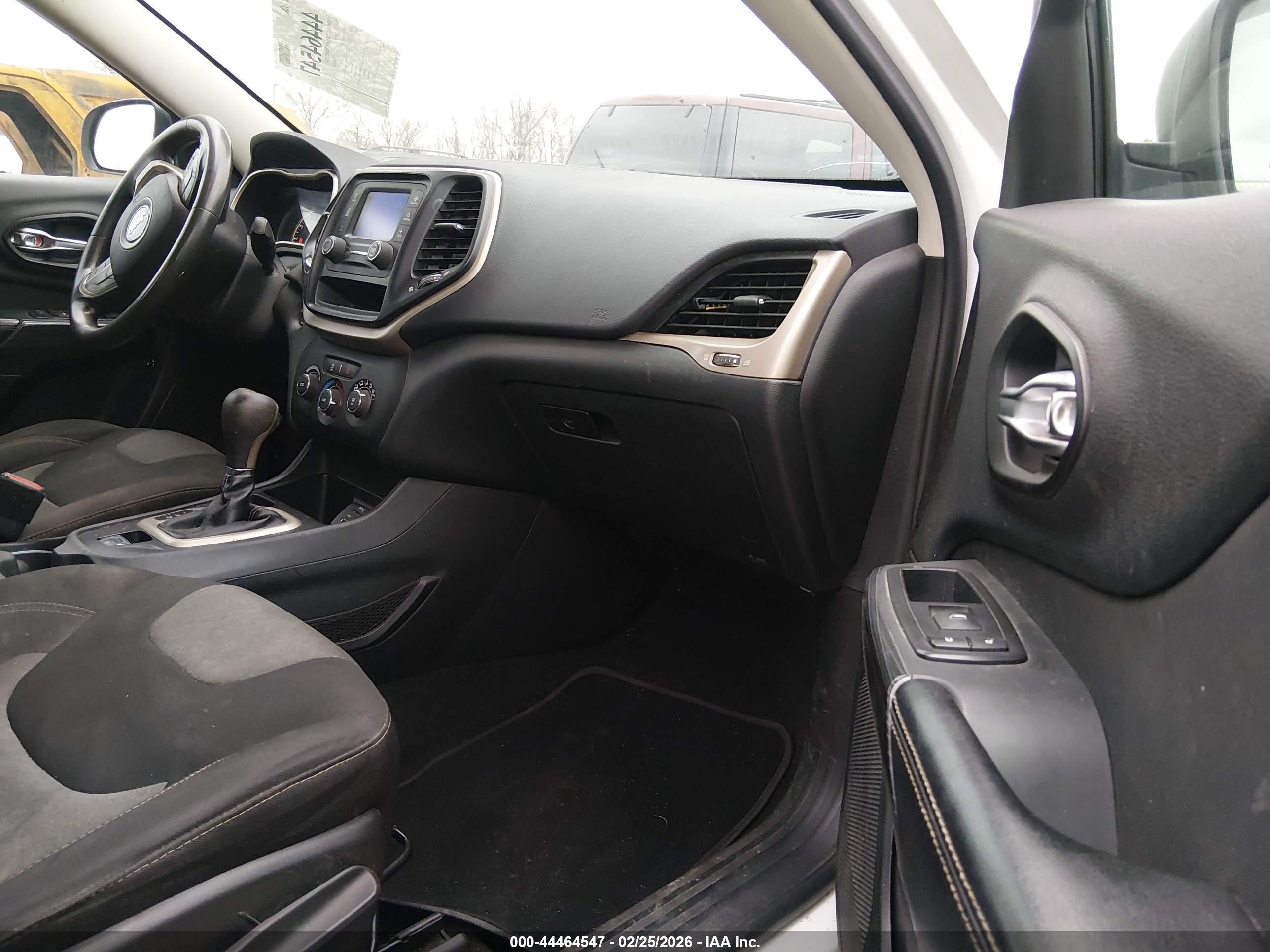 JEEP CHEROKEE image 5
