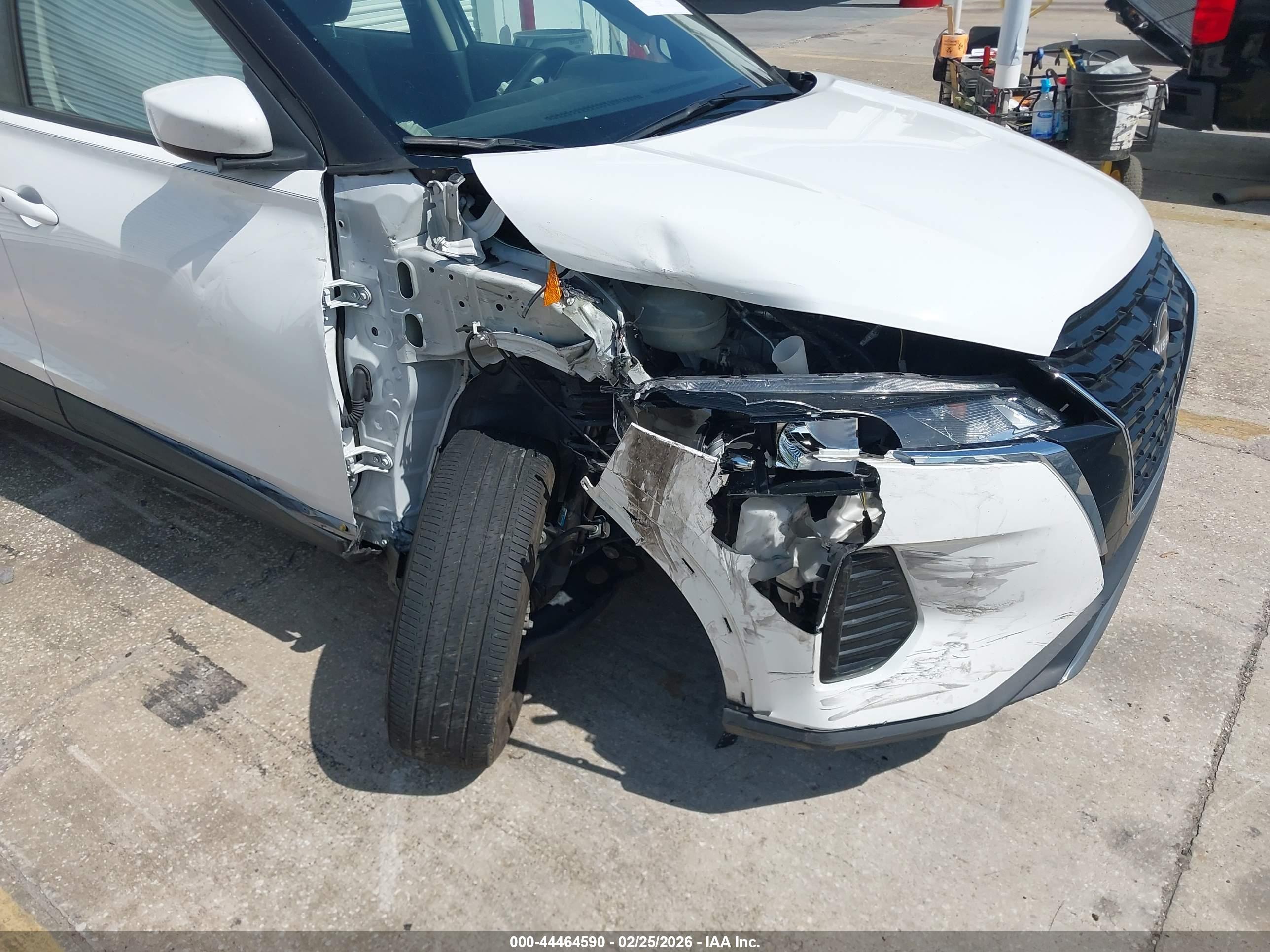 NISSAN KICKS image 6