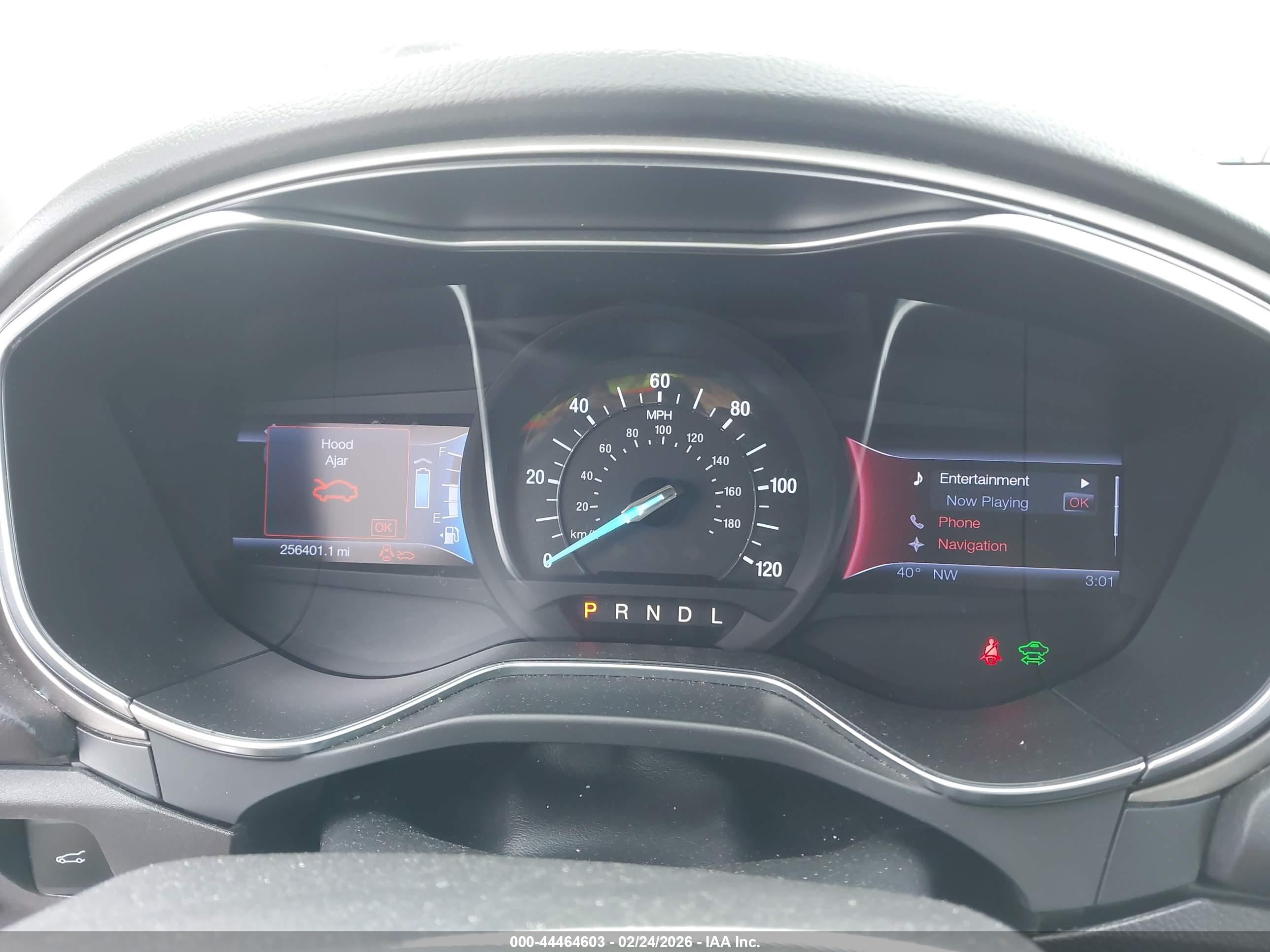 FORD FUSION image 7