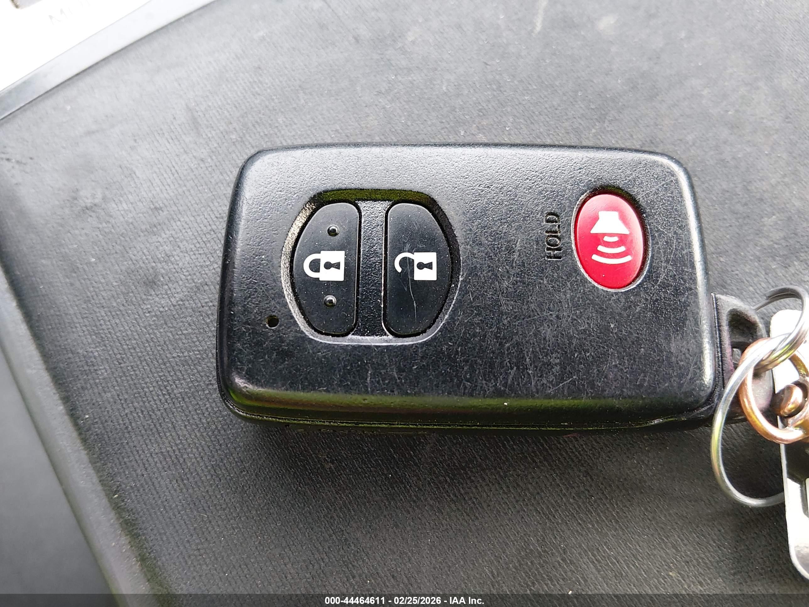 TOYOTA PRIUS image 11