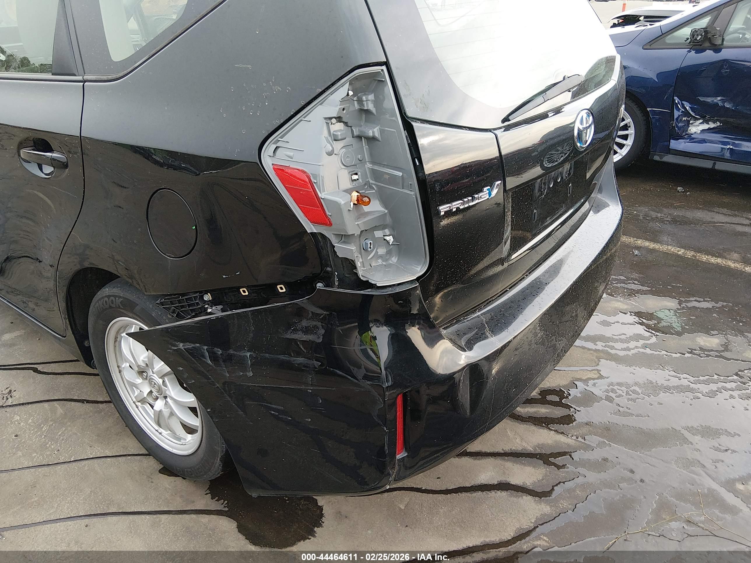 TOYOTA PRIUS image 6