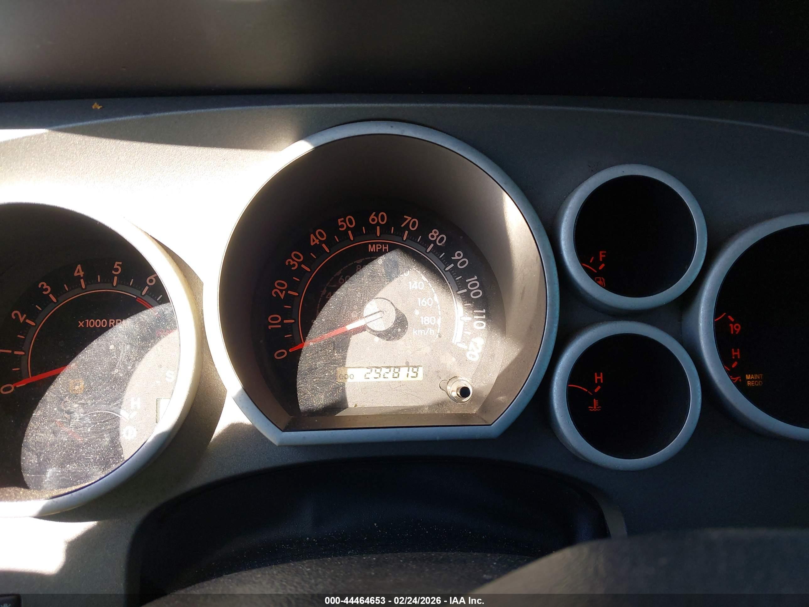 TOYOTA TUNDRA image 7