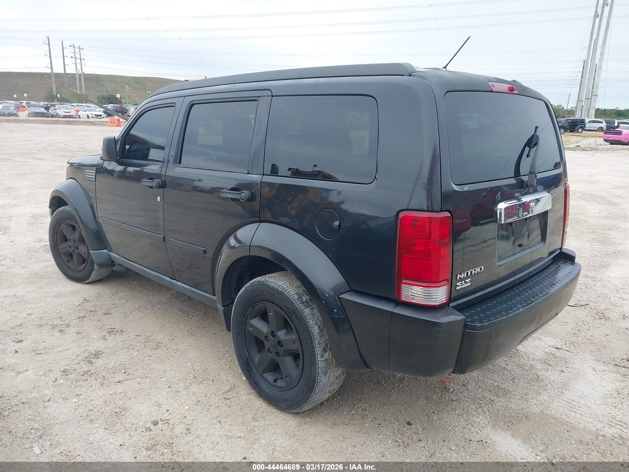 DODGE NITRO image 3