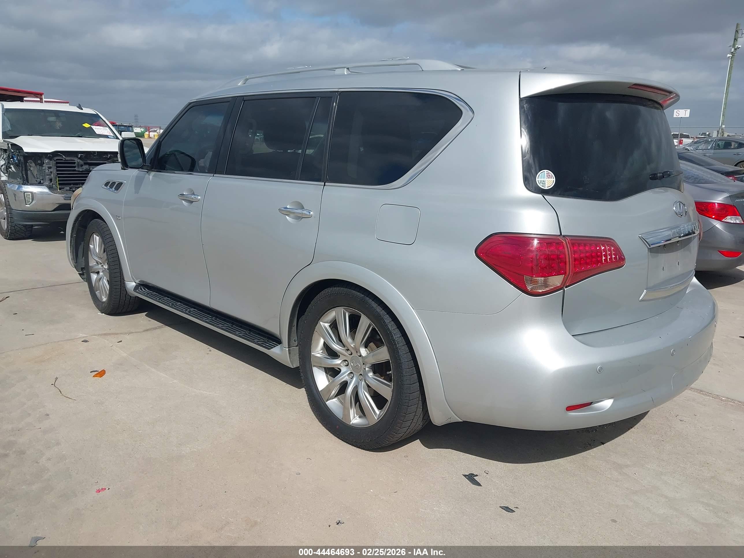 INFINITI QX80 image 3