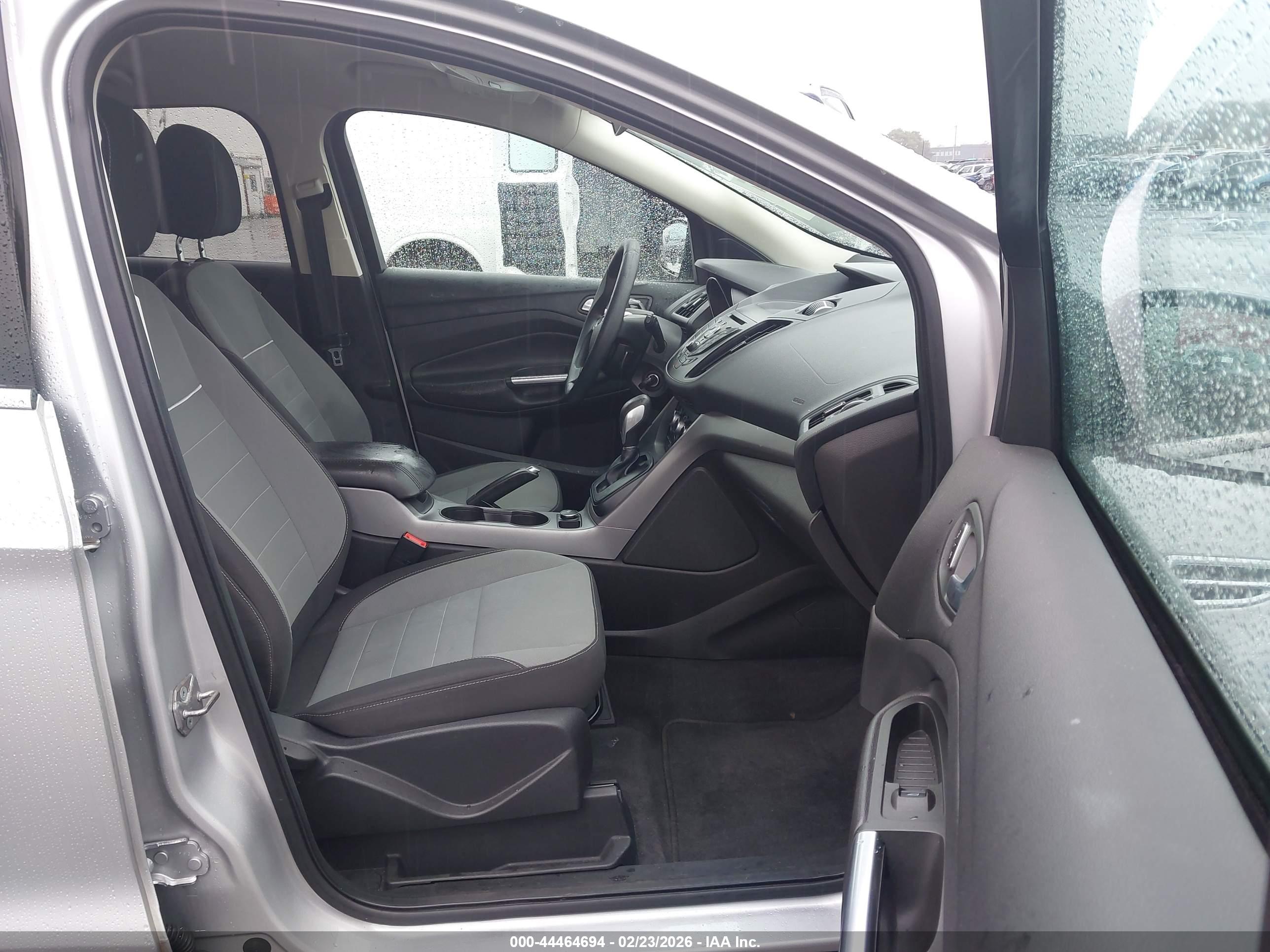 FORD ESCAPE image 5