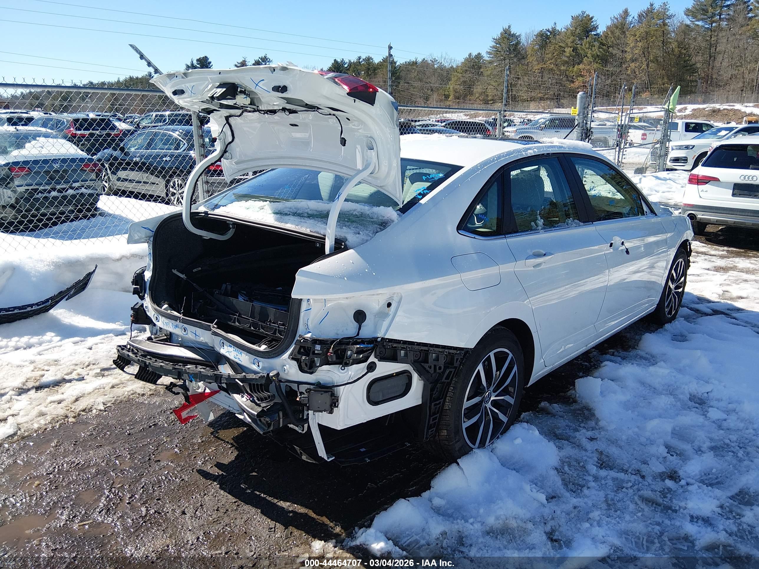VOLKSWAGEN JETTA image 4