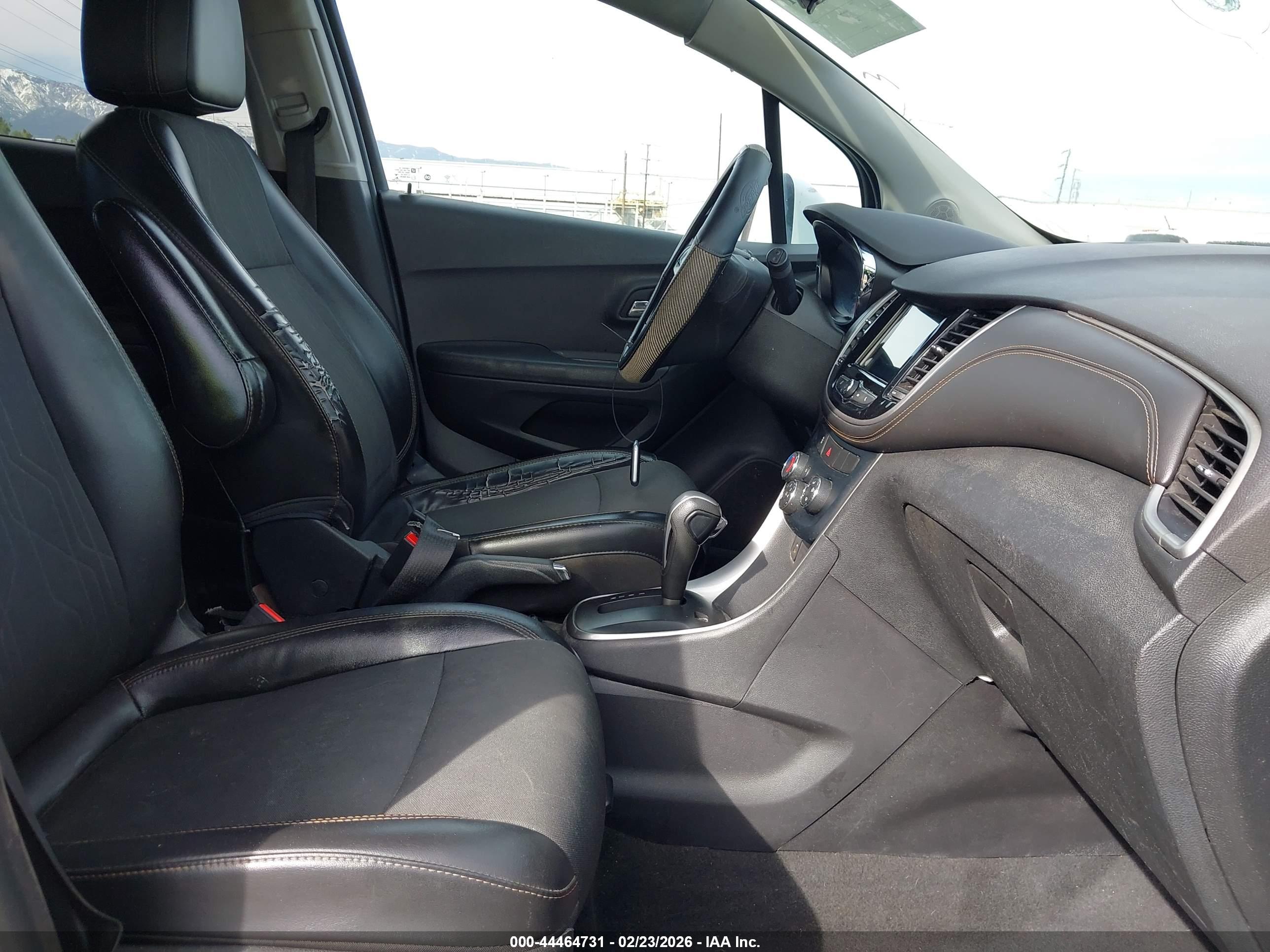 CHEVROLET TRAX image 5