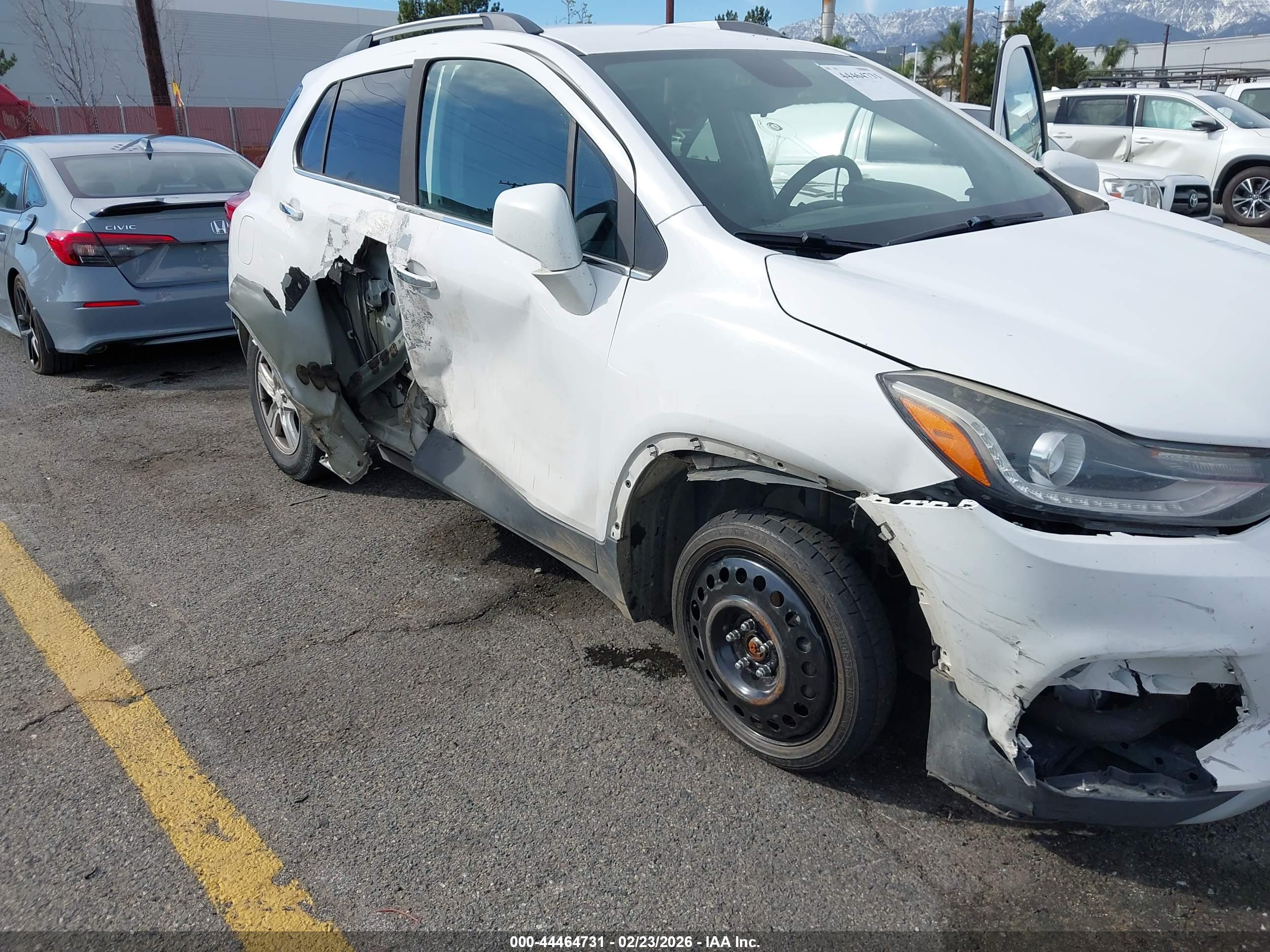 CHEVROLET TRAX image 6