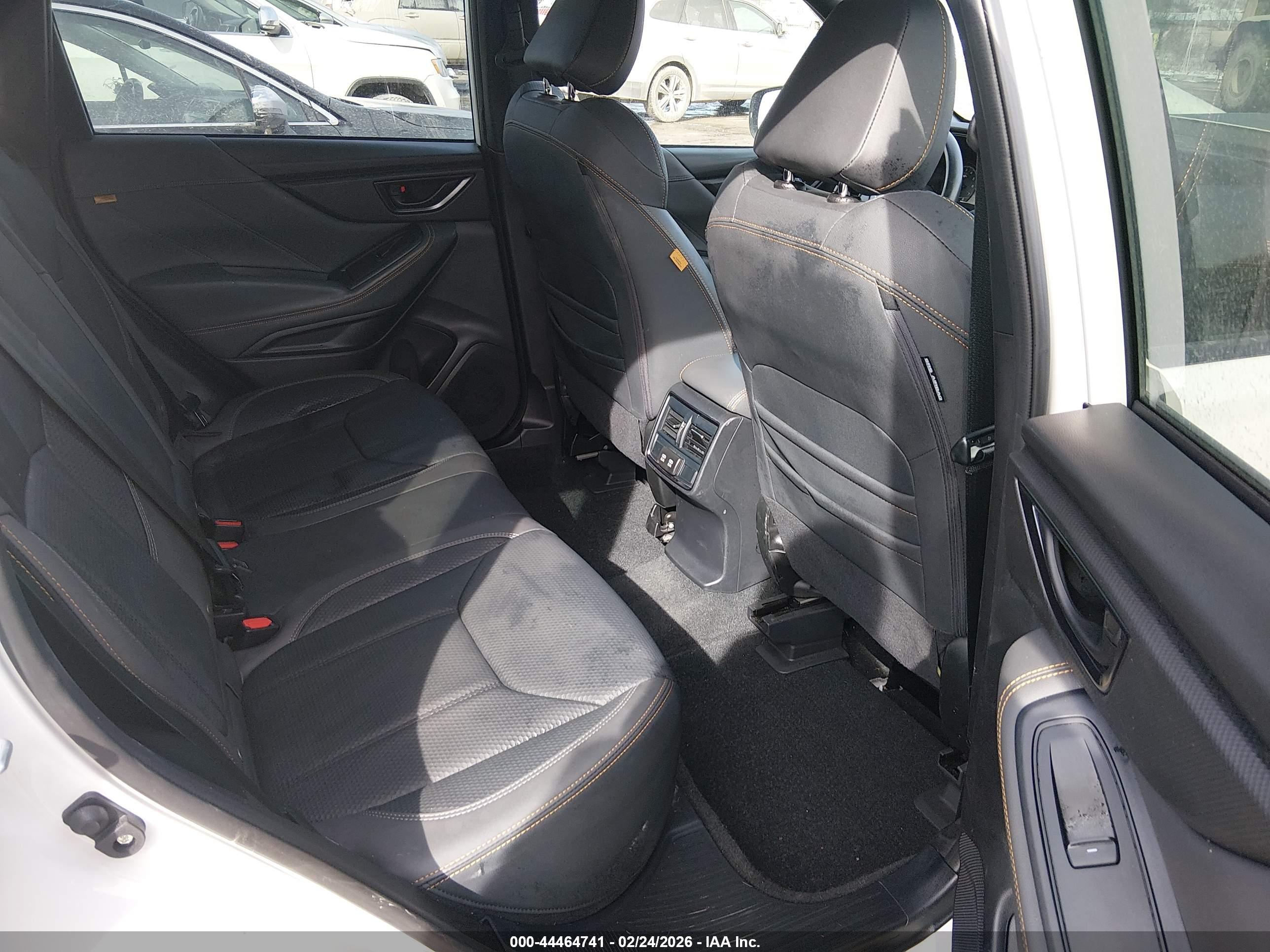 SUBARU FORESTER image 8