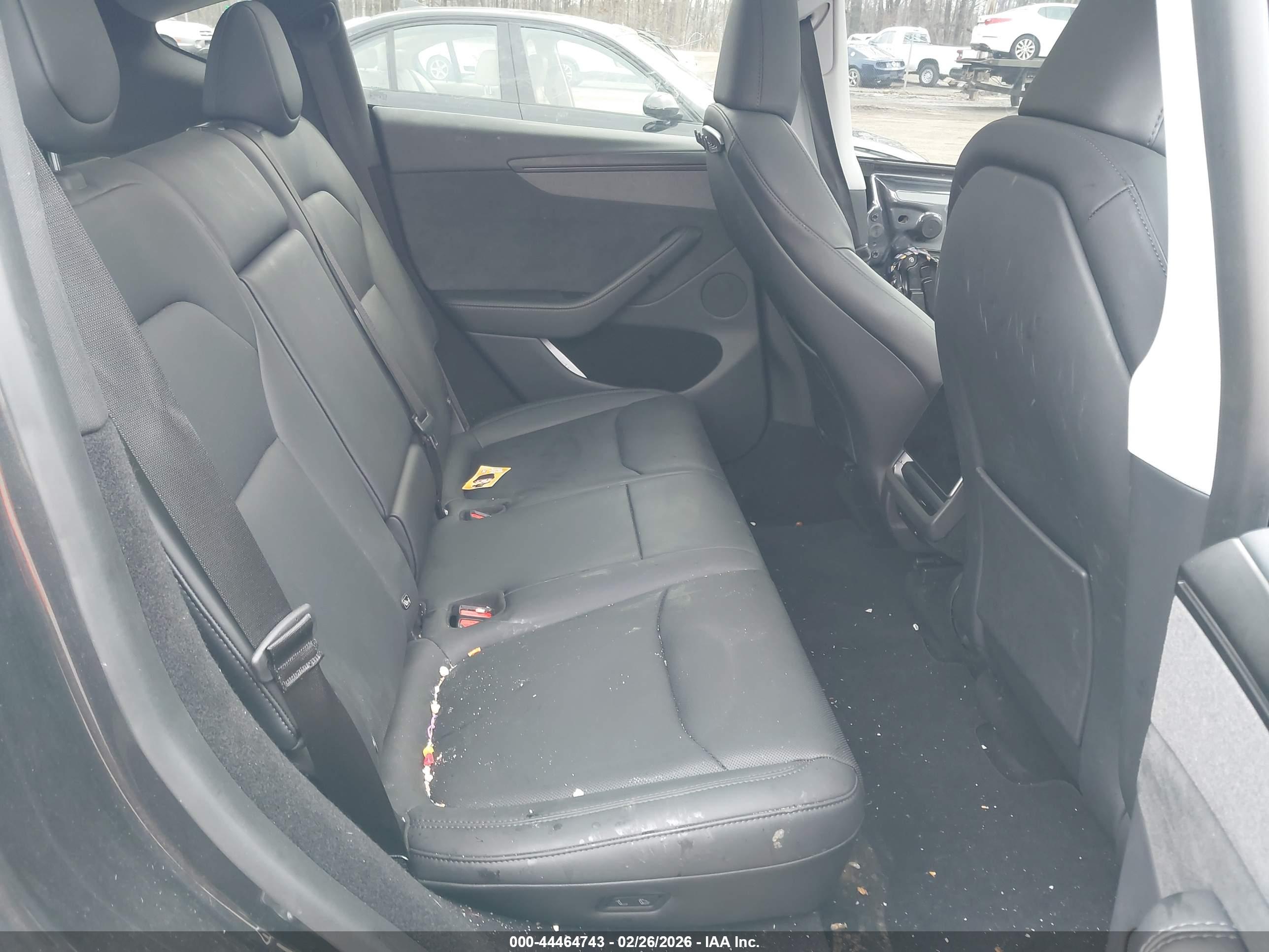 TESLA MODEL image 8