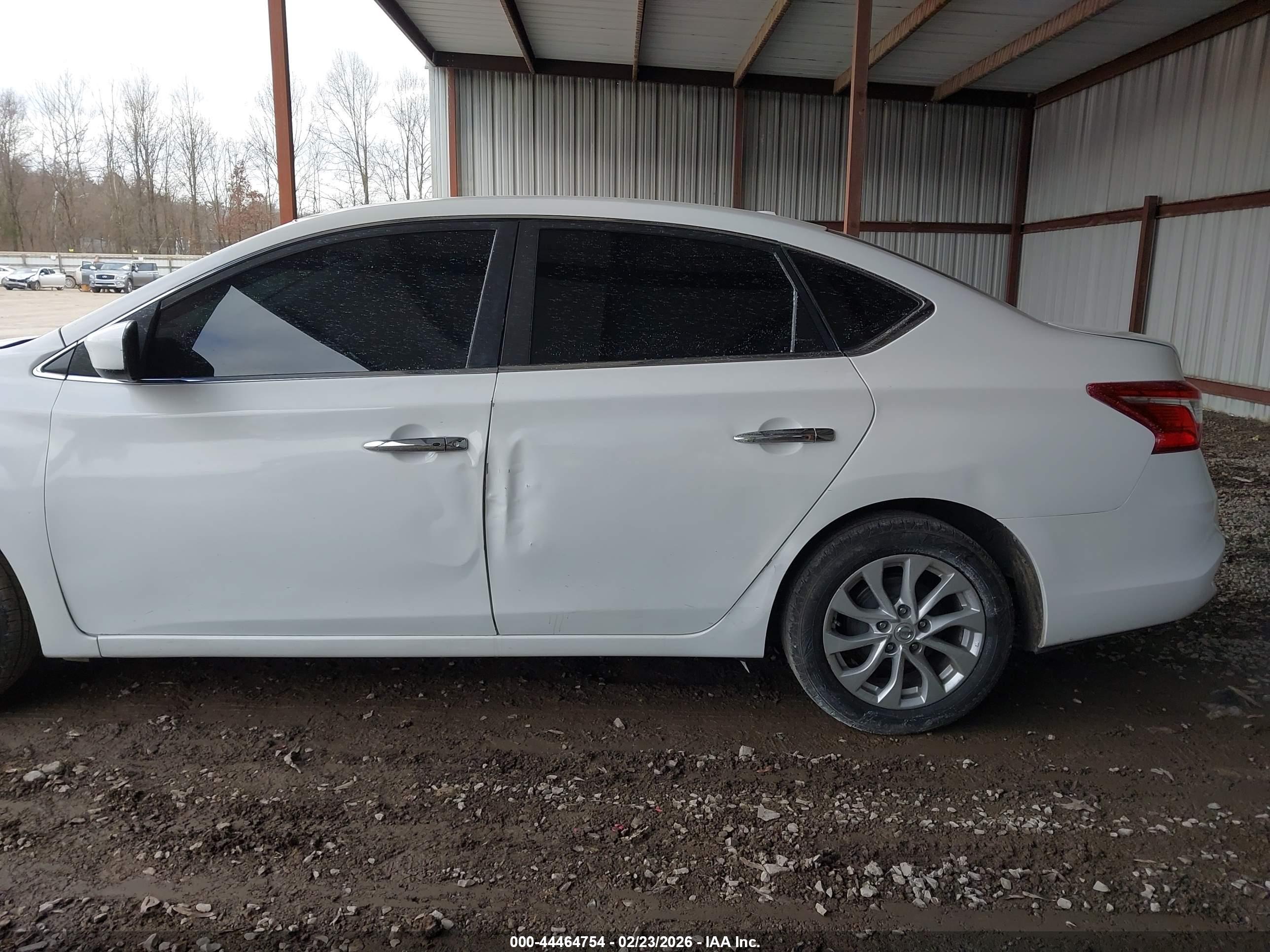 NISSAN SENTRA image 6