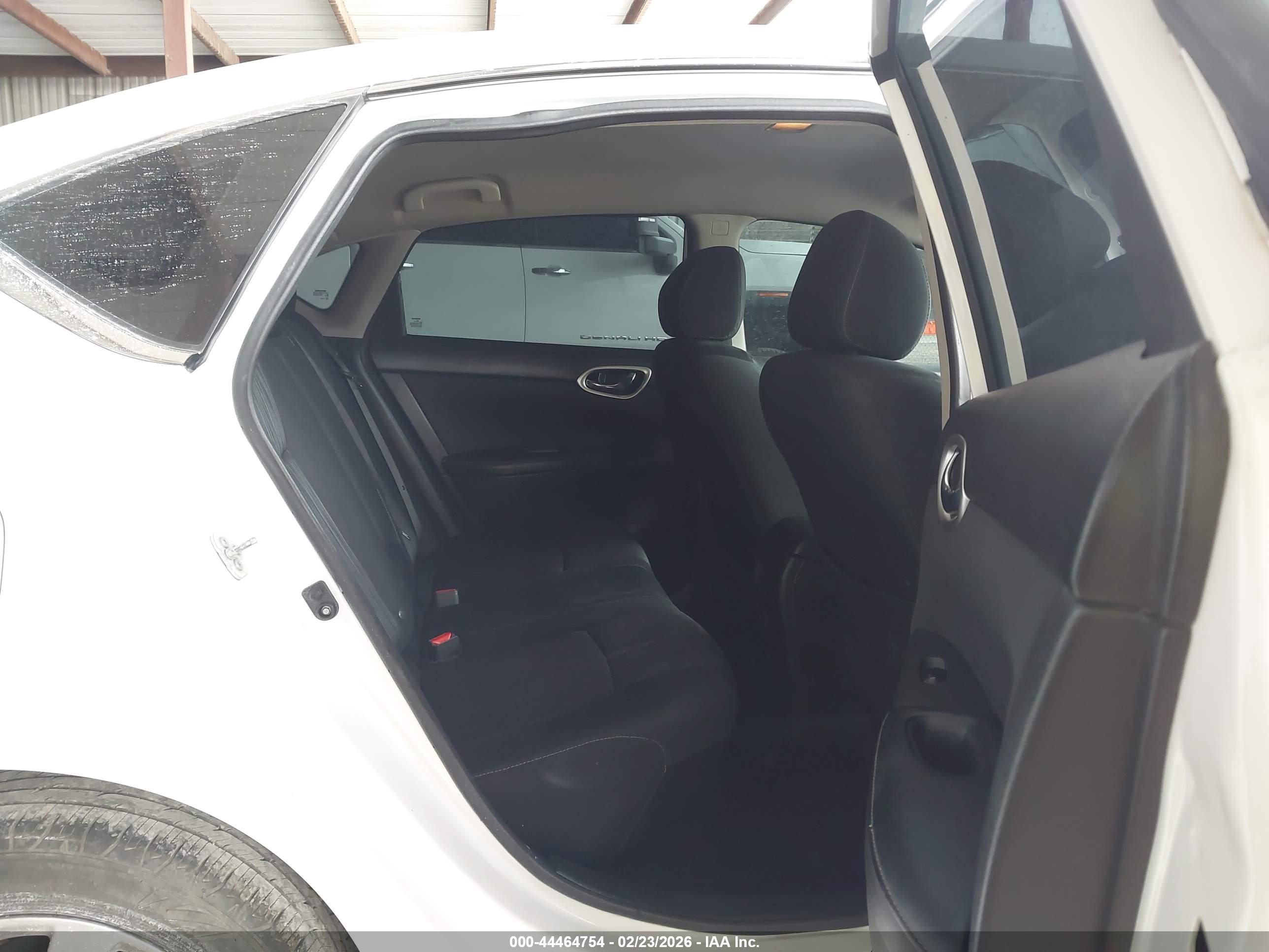 NISSAN SENTRA image 8