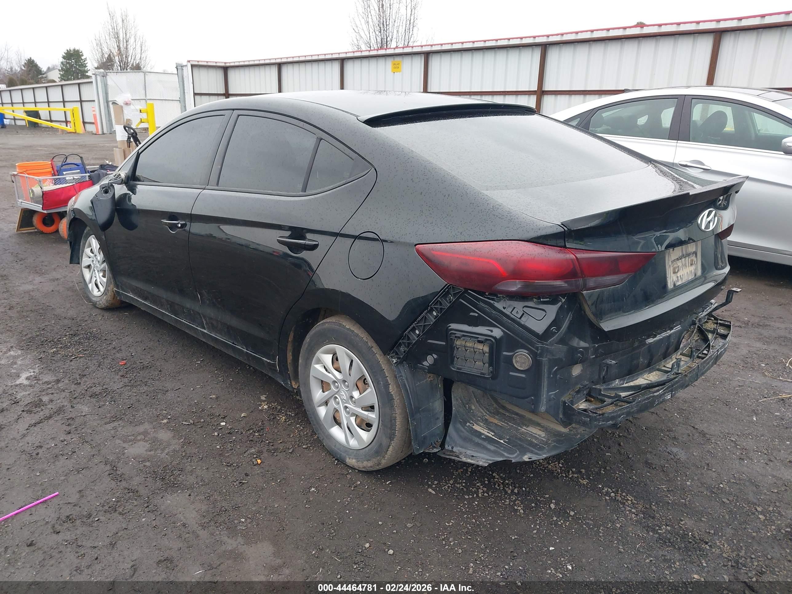 HYUNDAI ELANTRA image 3