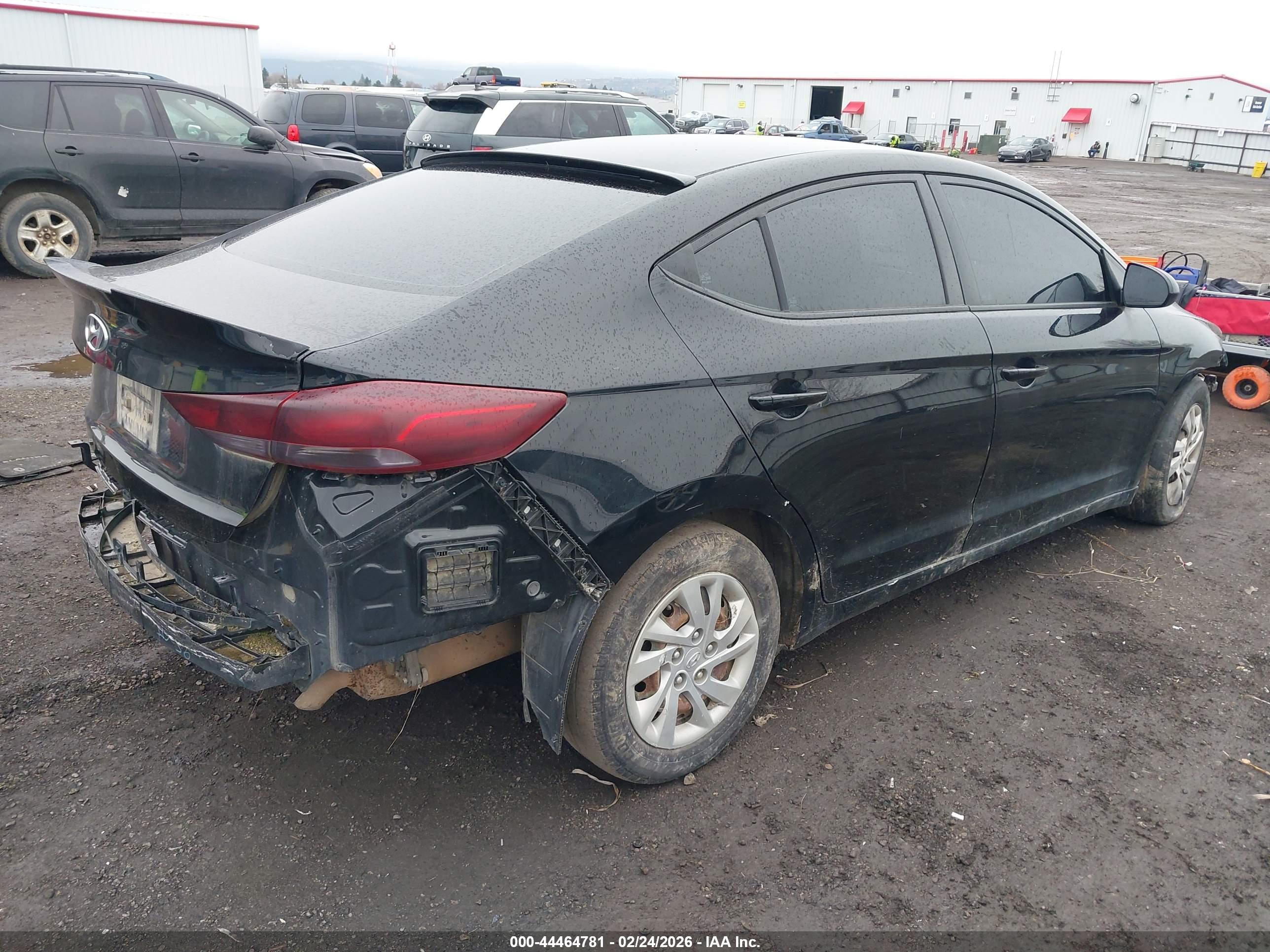 HYUNDAI ELANTRA image 4