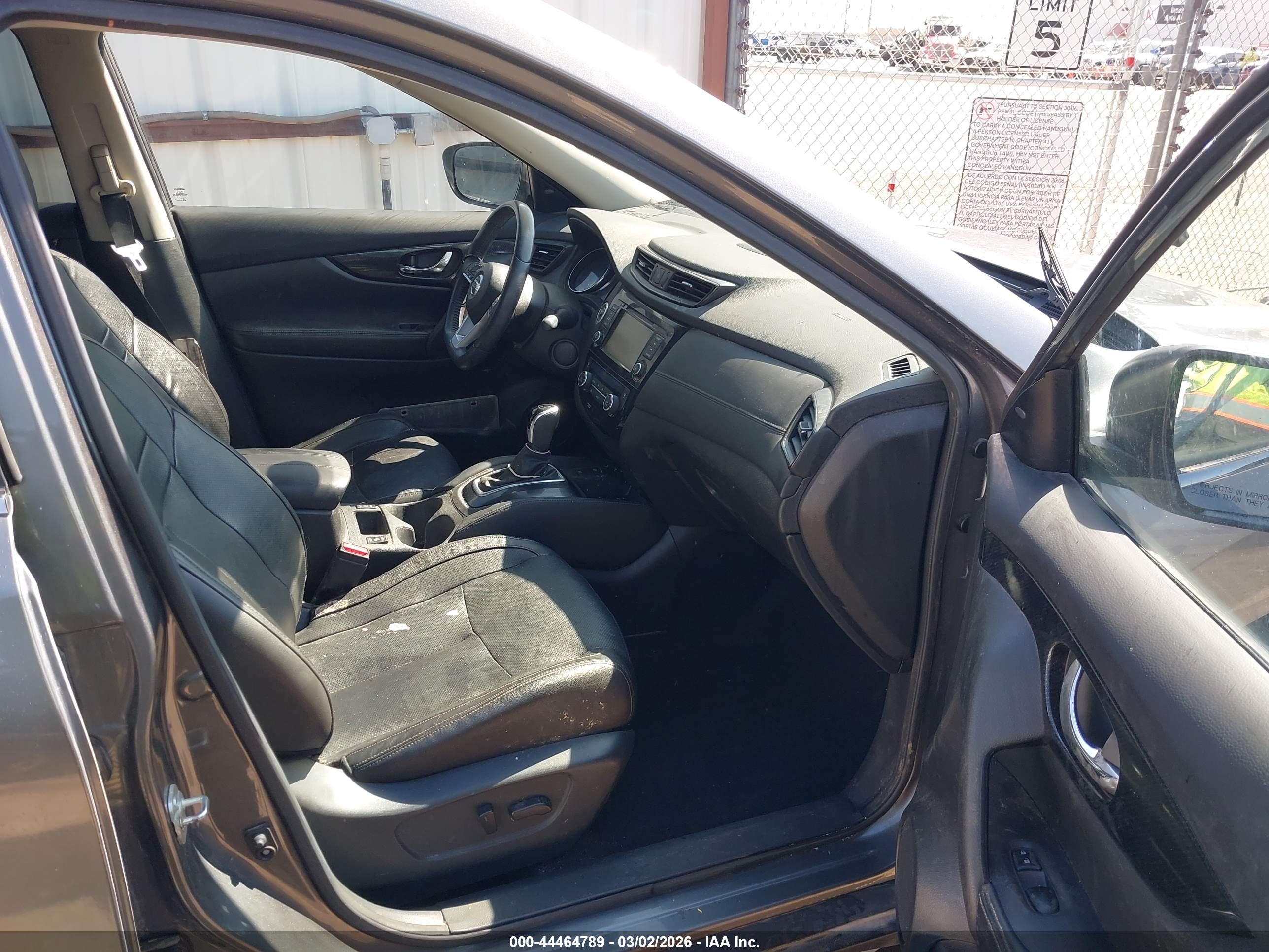 NISSAN ROGUE image 5
