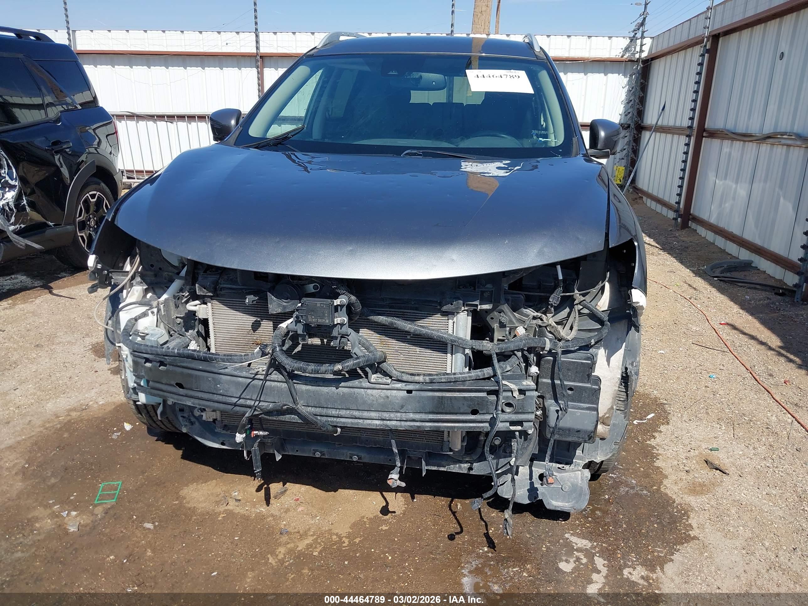 NISSAN ROGUE image 6