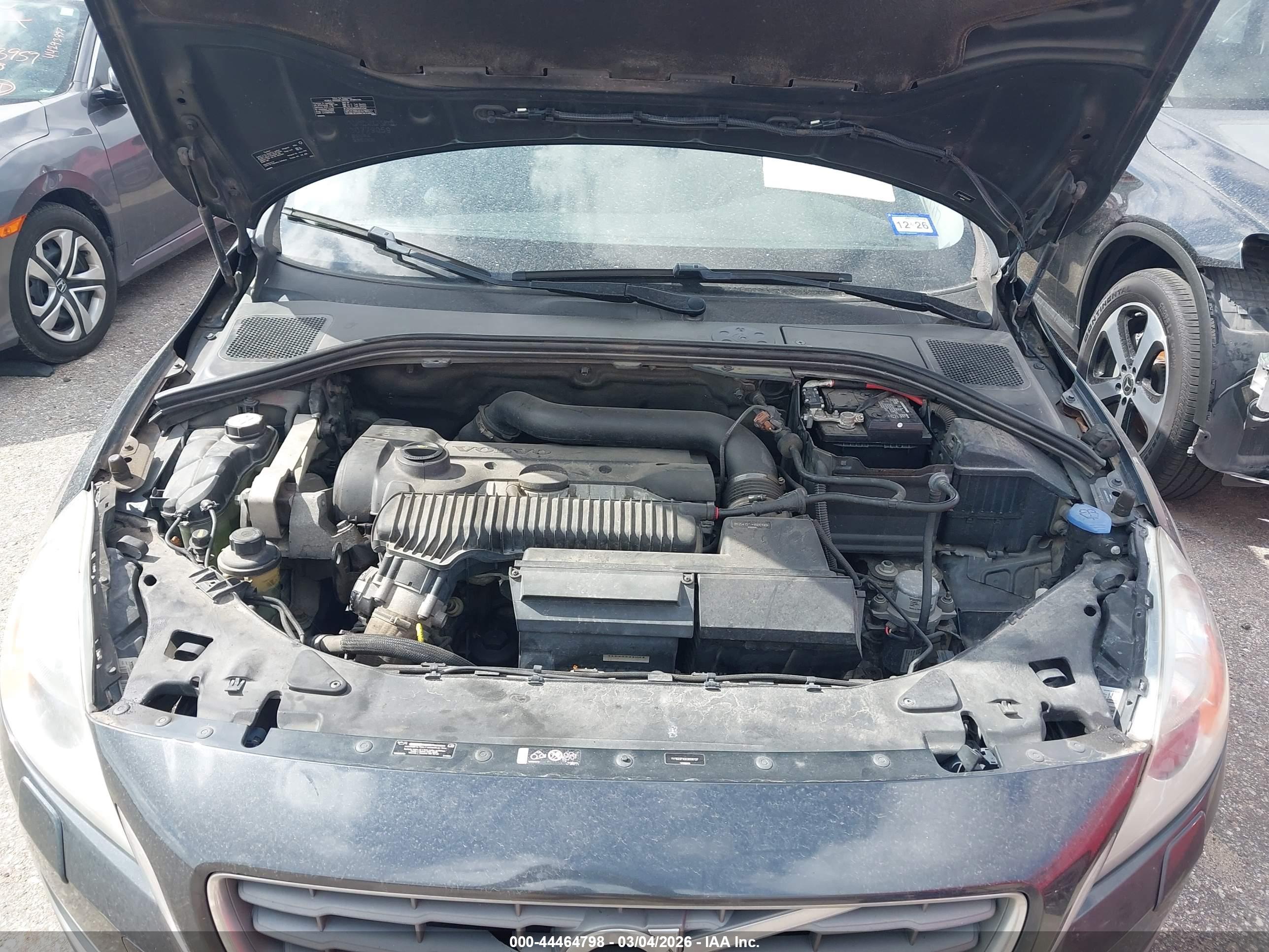 VOLVO S60 image 10