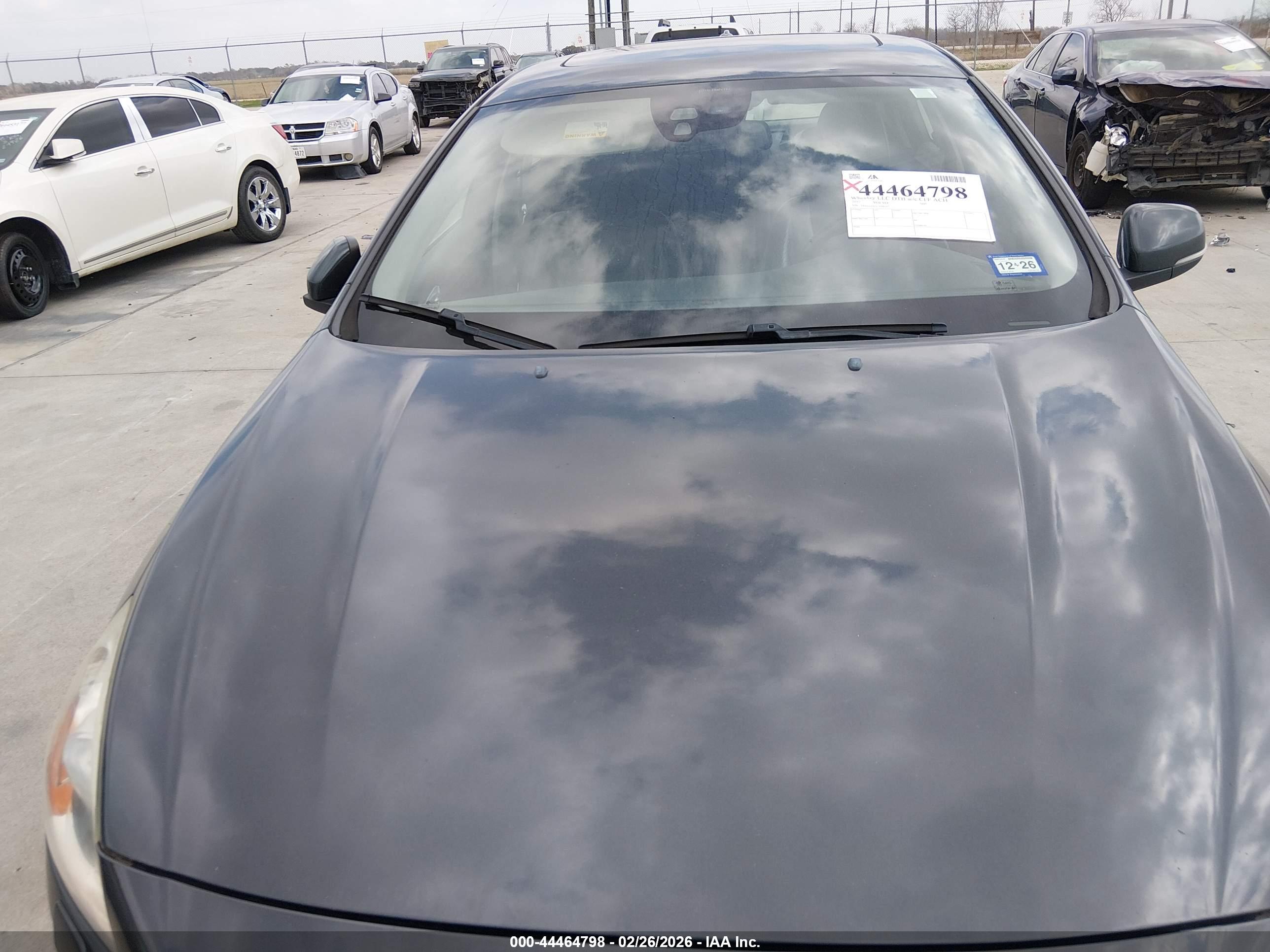 VOLVO S60 image 6