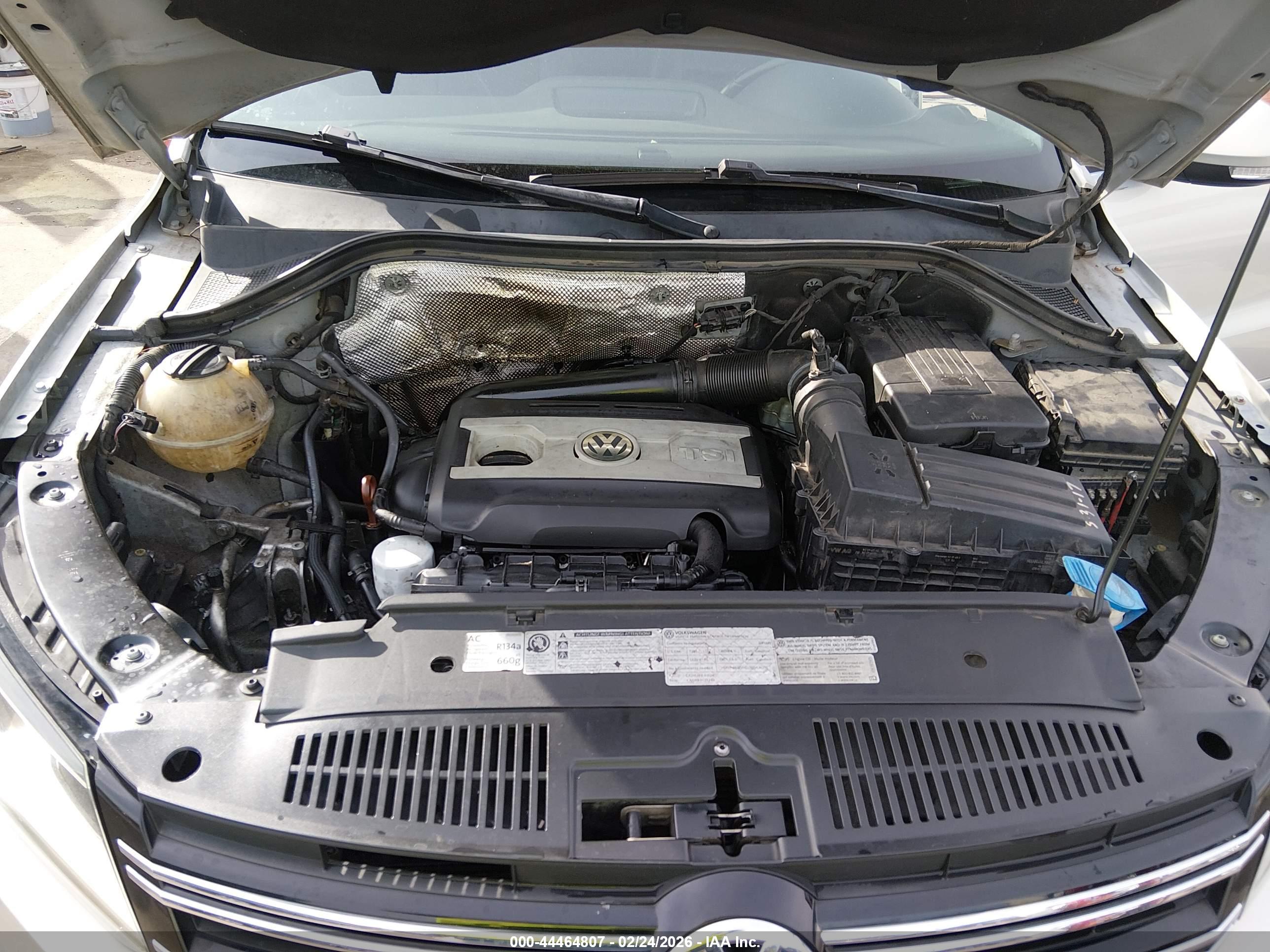 VOLKSWAGEN TIGUAN image 10