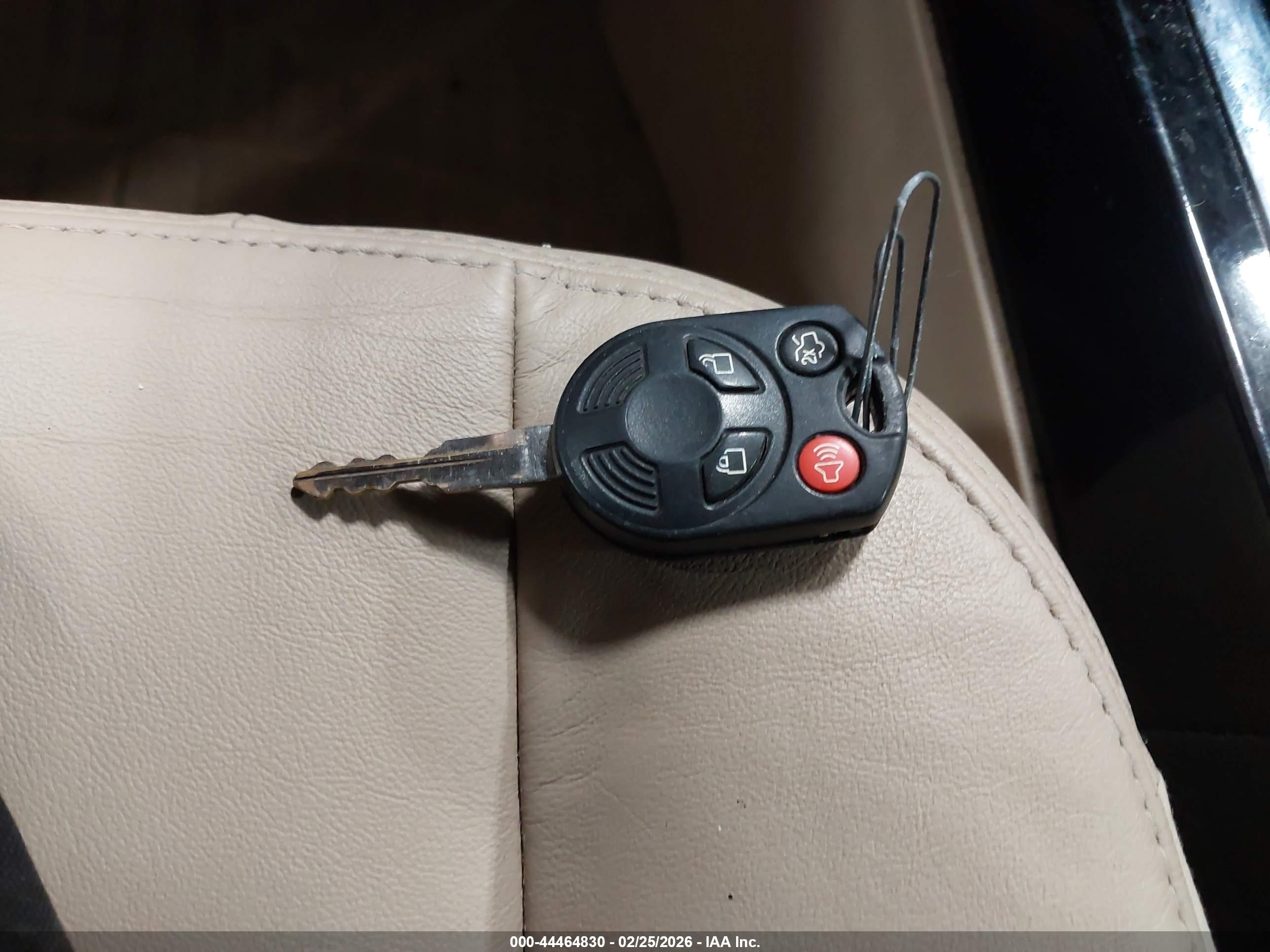 FORD ESCAPE image 11